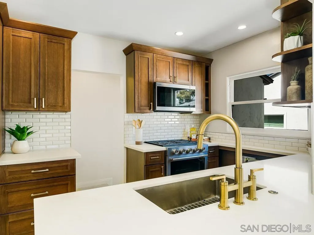 https://cdn.realtyfeed.com/cdn/127/260024884/b8b496beebb058e5dec18c48bf22c80a.webp