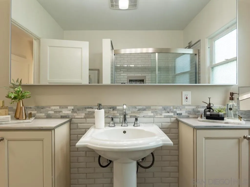 https://cdn.realtyfeed.com/cdn/127/260024884/bb76cdfbdb09a9b506b601236dc5d5e0.webp