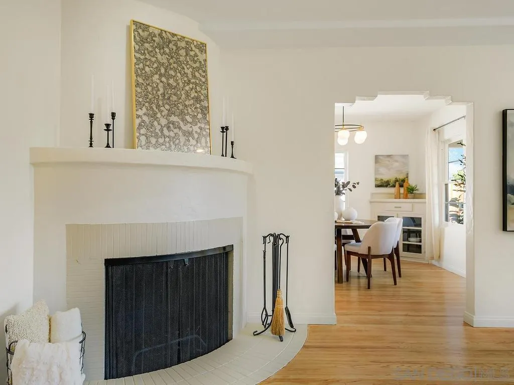 https://cdn.realtyfeed.com/cdn/127/260024884/de41c0818c033c856747f45a2a6421ec.webp