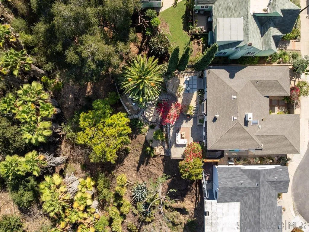https://cdn.realtyfeed.com/cdn/127/260024884/fbefa88cddc64e585abe3c013855ad12.webp