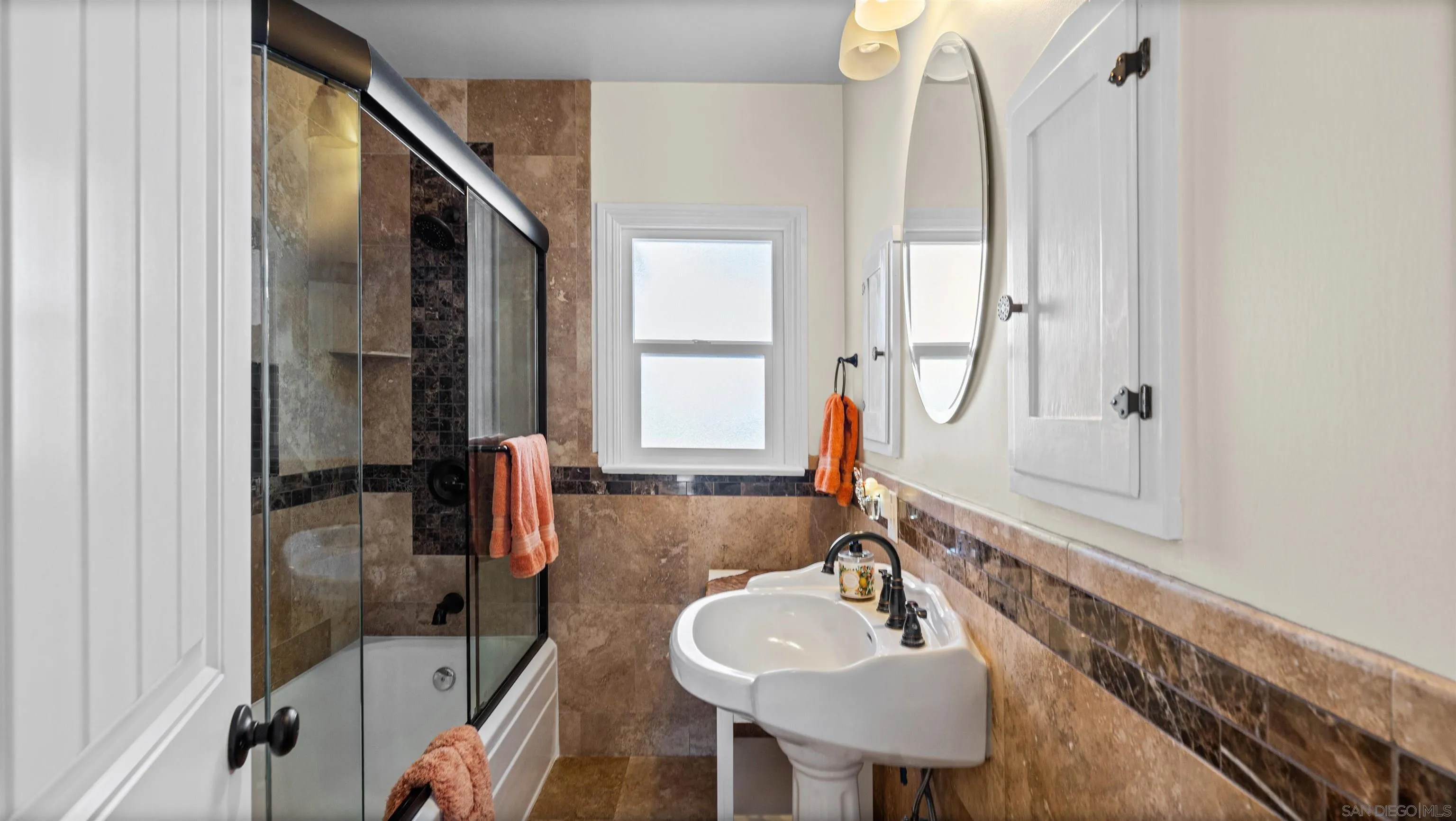 https://cdn.realtyfeed.com/cdn/127/260024890/1b65384626f90fa79e8bc868289d40d7.webp