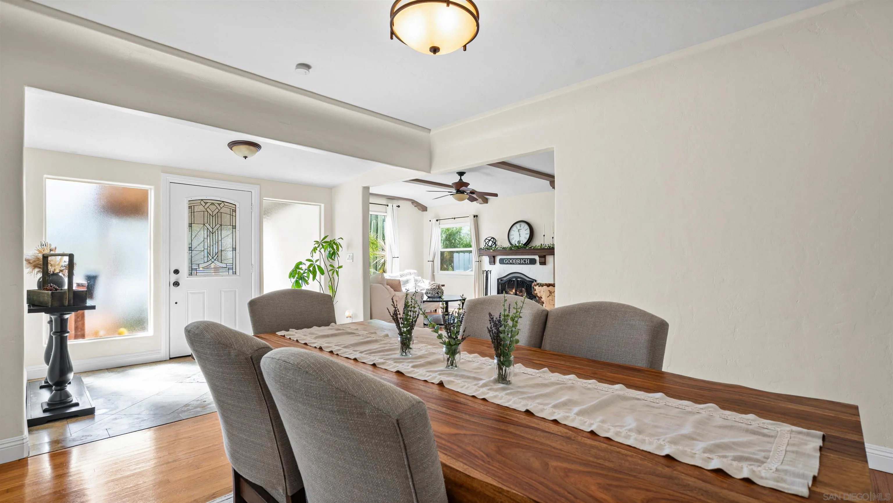 https://cdn.realtyfeed.com/cdn/127/260024890/2d7ef4f722c25f0514e0c9270cc197da.webp