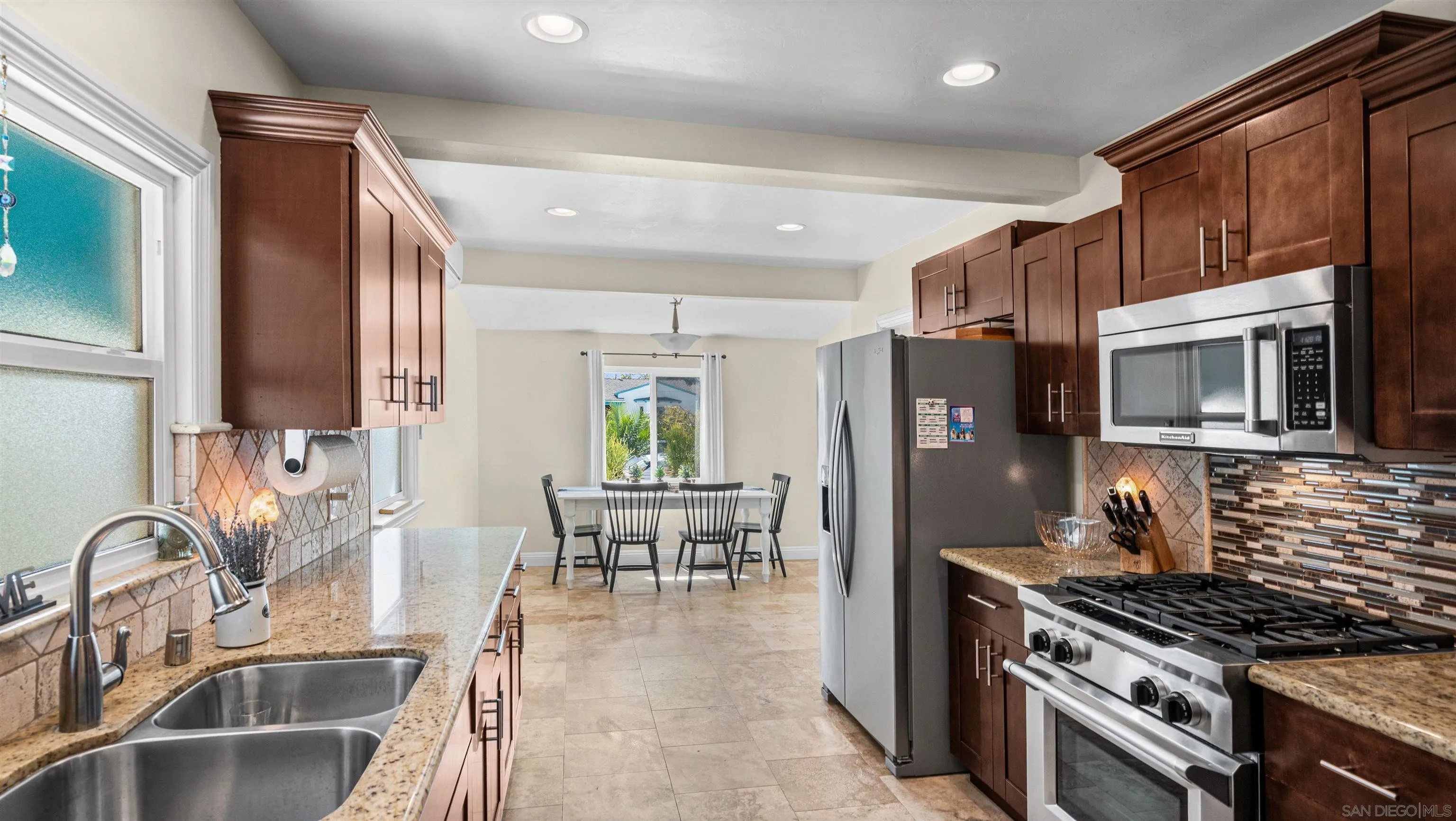 https://cdn.realtyfeed.com/cdn/127/260024890/4fcb588d230e2bbdb10ca58bb0d6349e.webp