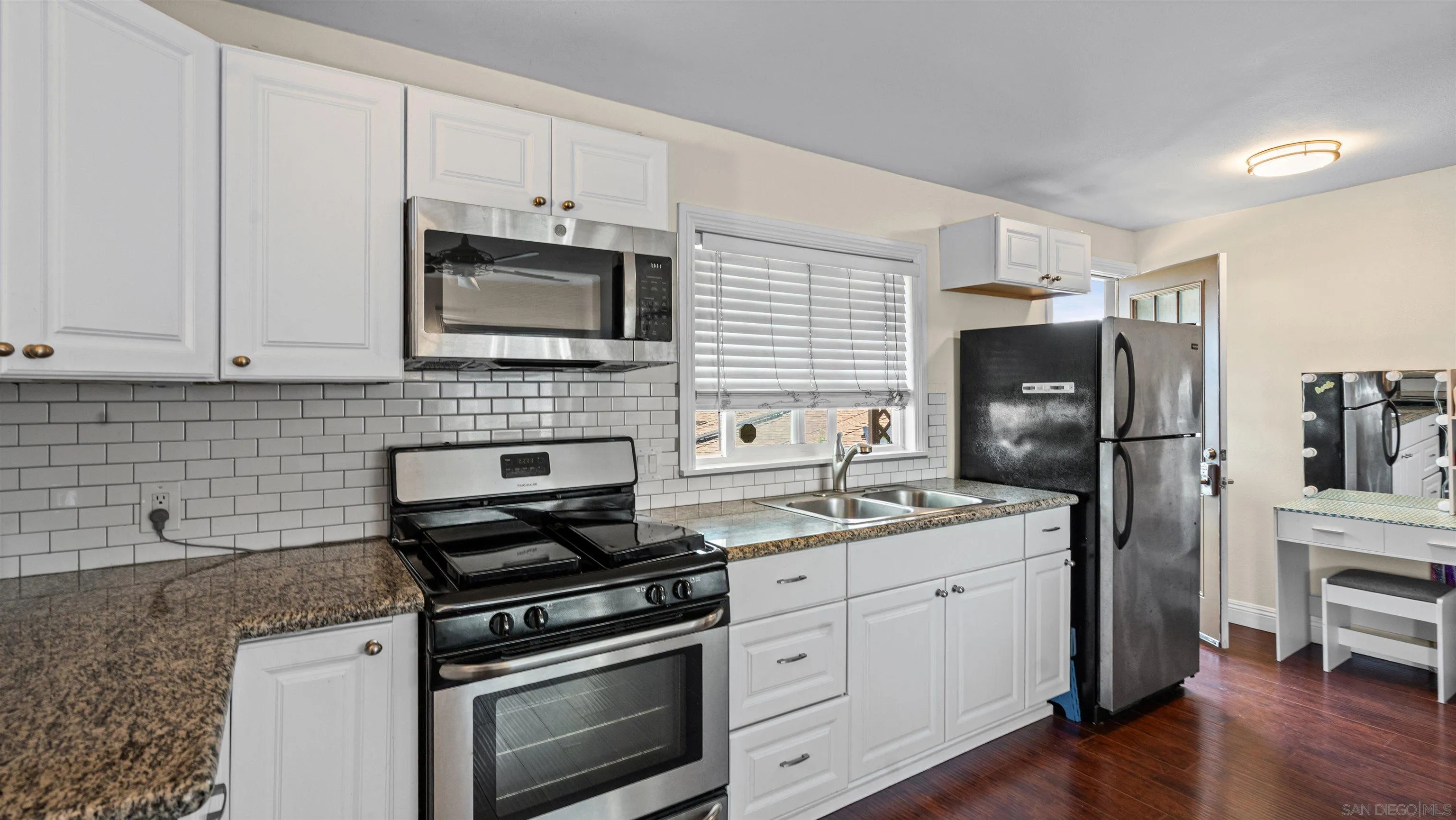 https://cdn.realtyfeed.com/cdn/127/260024890/edf757936f4bcf685e80a220db2f829d.webp