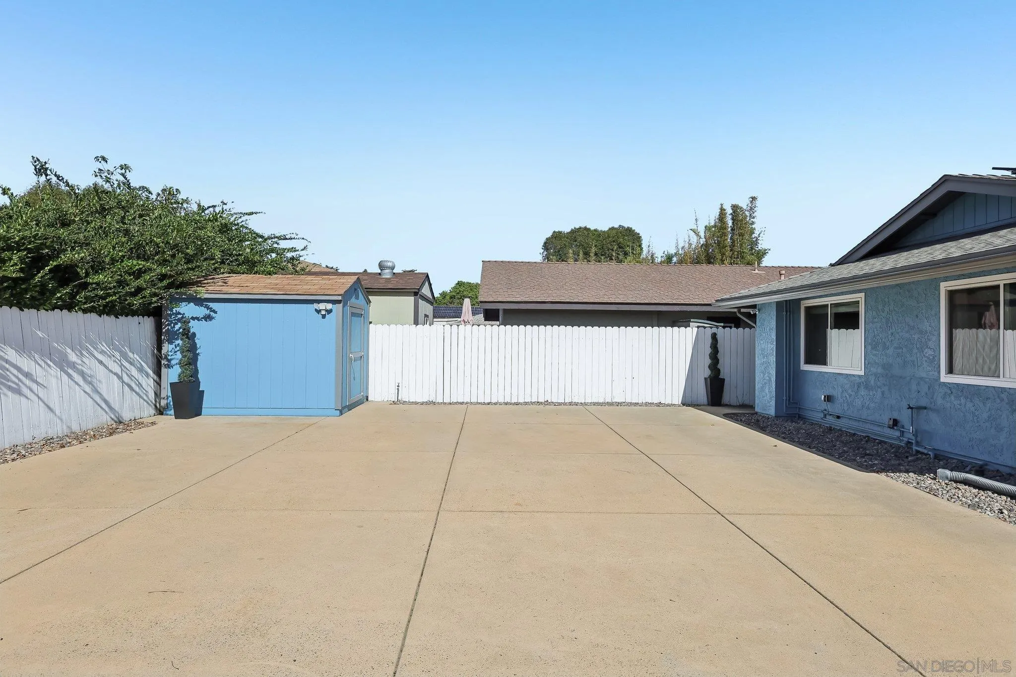 https://cdn.realtyfeed.com/cdn/127/260024898/04be408dcc306d08254767ffb26fbff5.webp