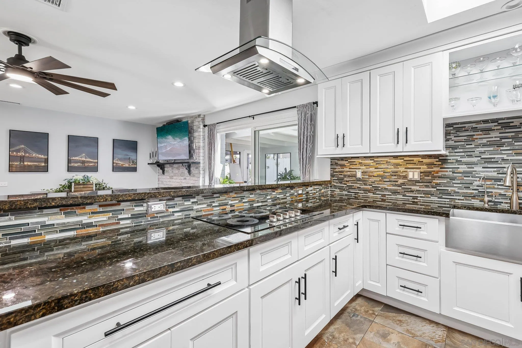 https://cdn.realtyfeed.com/cdn/127/260024898/0c10f8b951d8c822b9c9cfda132d41bb.webp