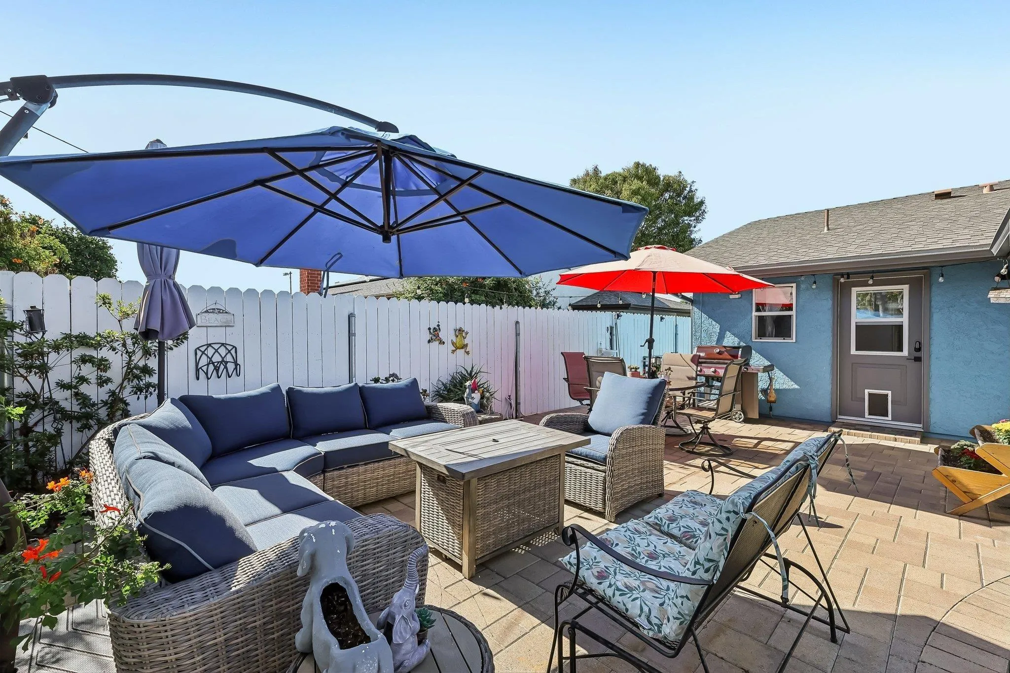 https://cdn.realtyfeed.com/cdn/127/260024898/22a8144692f95d63e09dfb7eff306995.webp