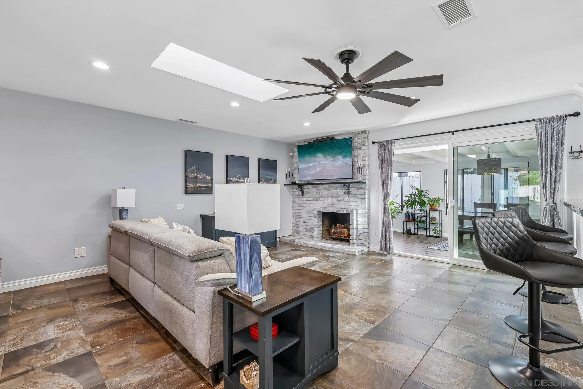 https://cdn.realtyfeed.com/cdn/127/260024898/253143cdbb3e5a3c9a86914eb272a034.webp