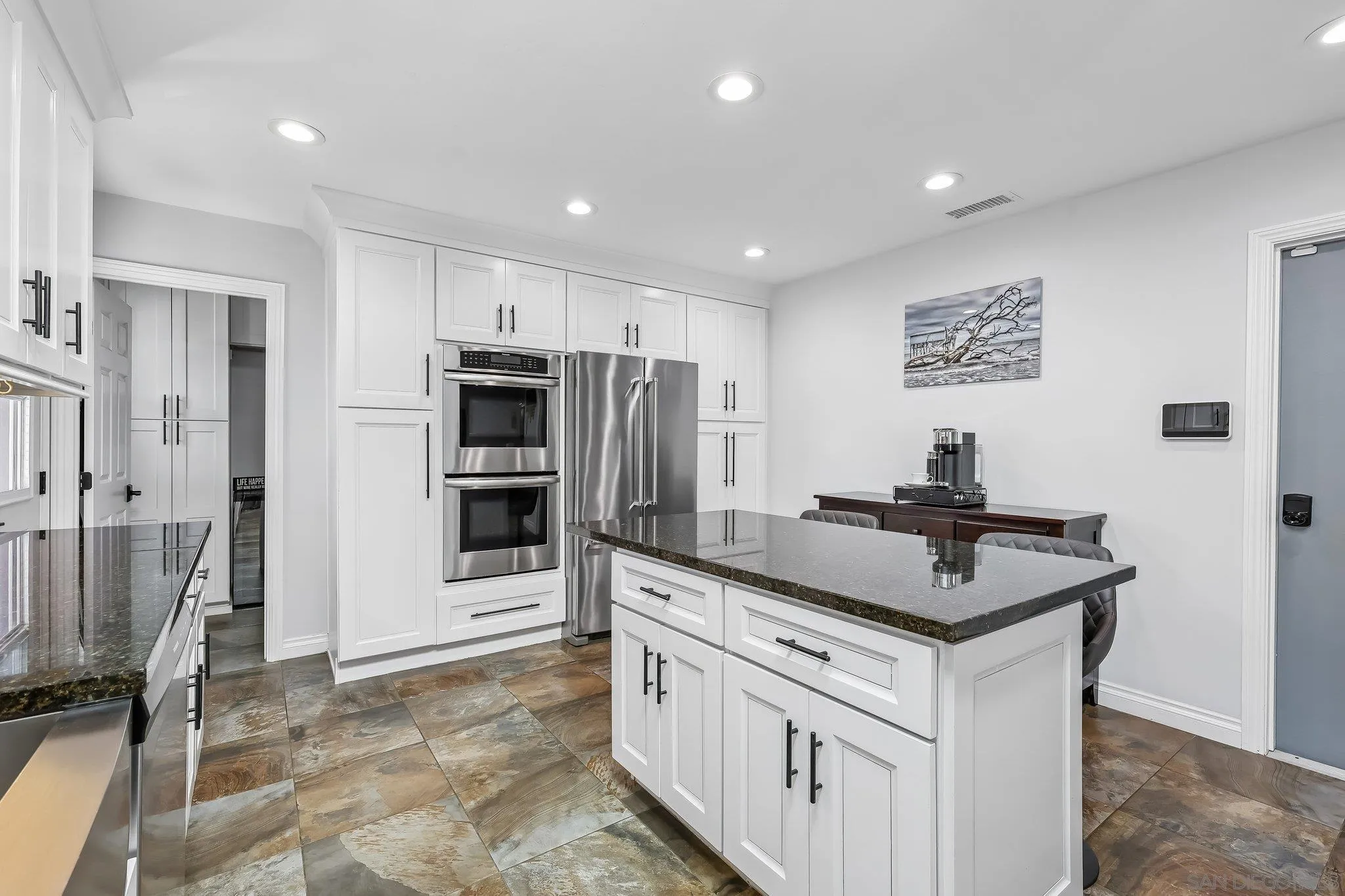 https://cdn.realtyfeed.com/cdn/127/260024898/44366e2703ea54fe16bcbbd2fda54b67.webp