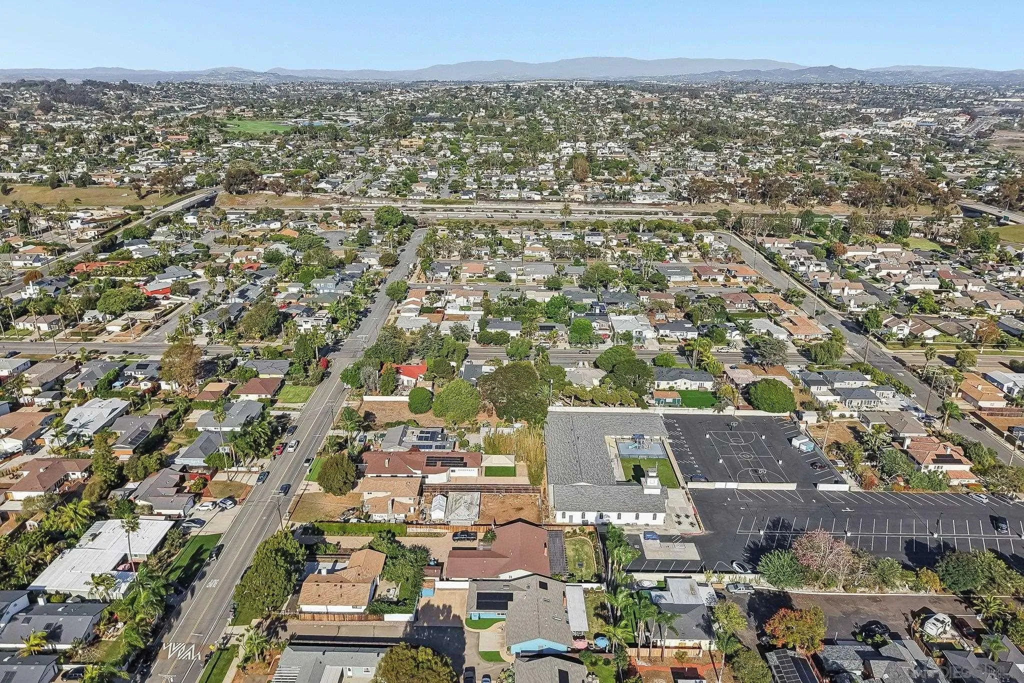 https://cdn.realtyfeed.com/cdn/127/260024898/6b5ab58482bbb2752c54ccd879171168.webp