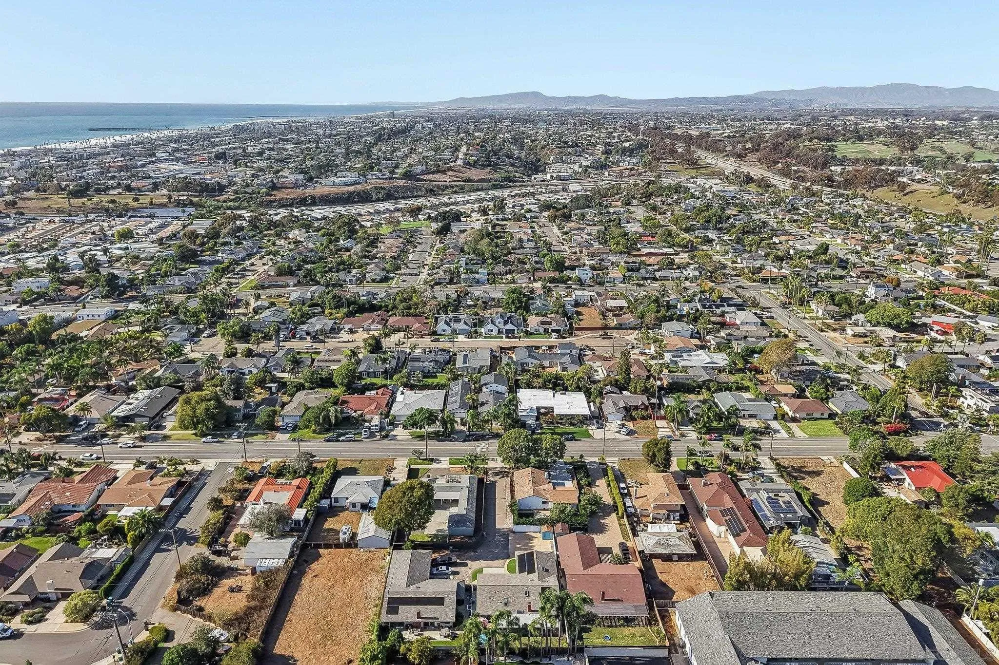 https://cdn.realtyfeed.com/cdn/127/260024898/82fa105212dd071ff1cda951432ae838.webp