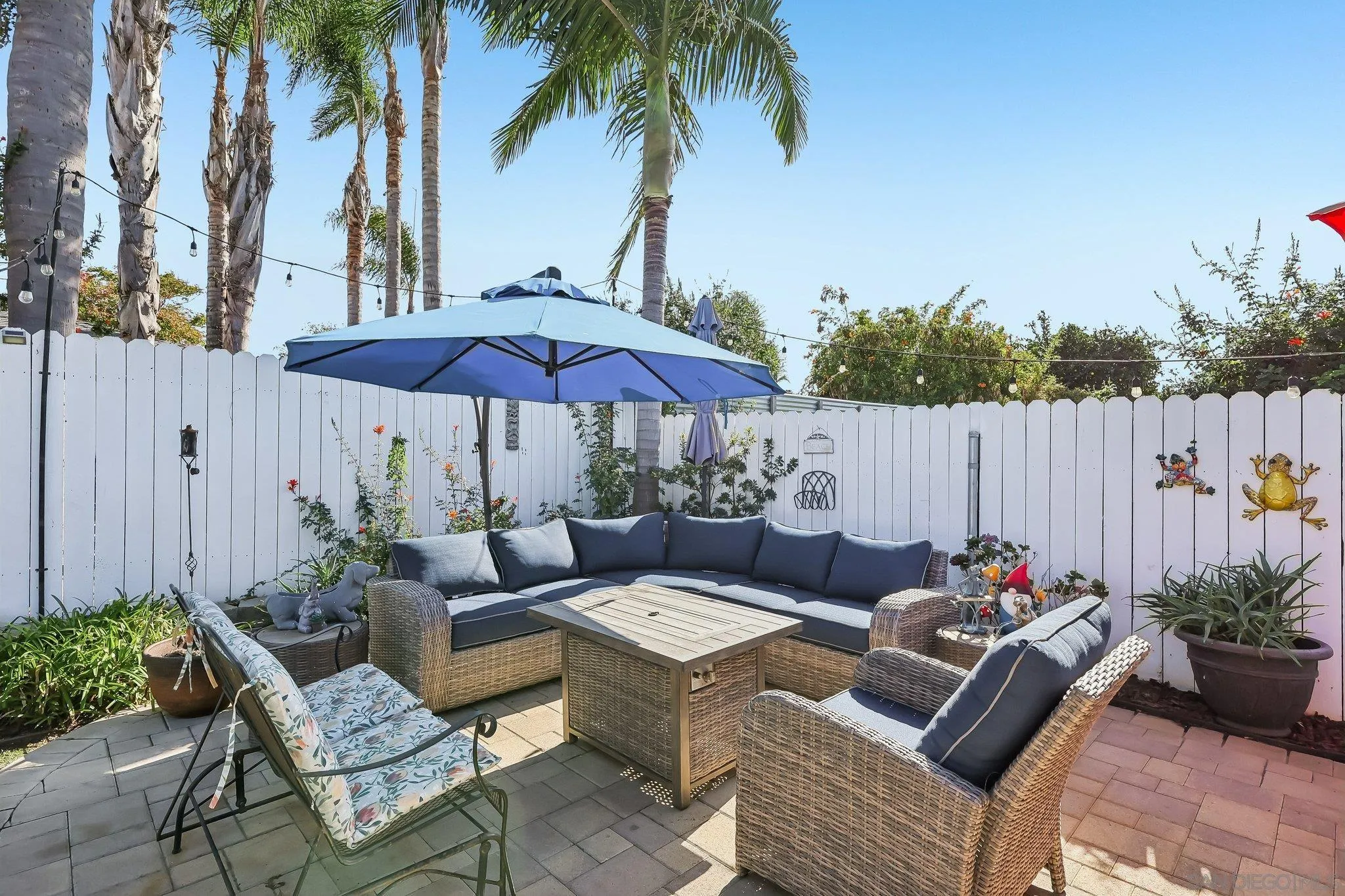 https://cdn.realtyfeed.com/cdn/127/260024898/f700f25a2afe6b11806cc53a247c82d8.webp