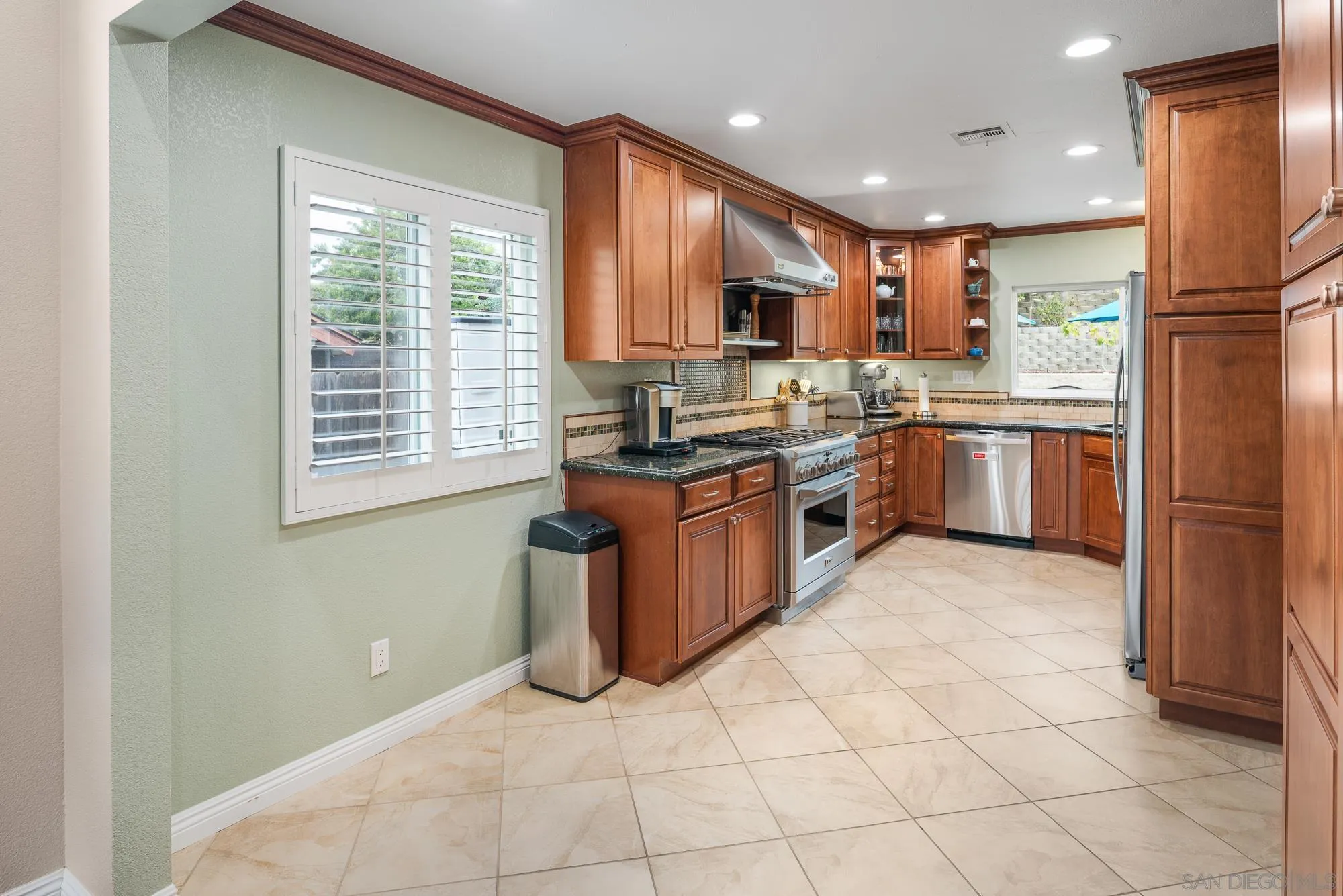https://cdn.realtyfeed.com/cdn/127/2600249/9a3f7c9fc4c9c24f924d7f9c85b543b0.webp