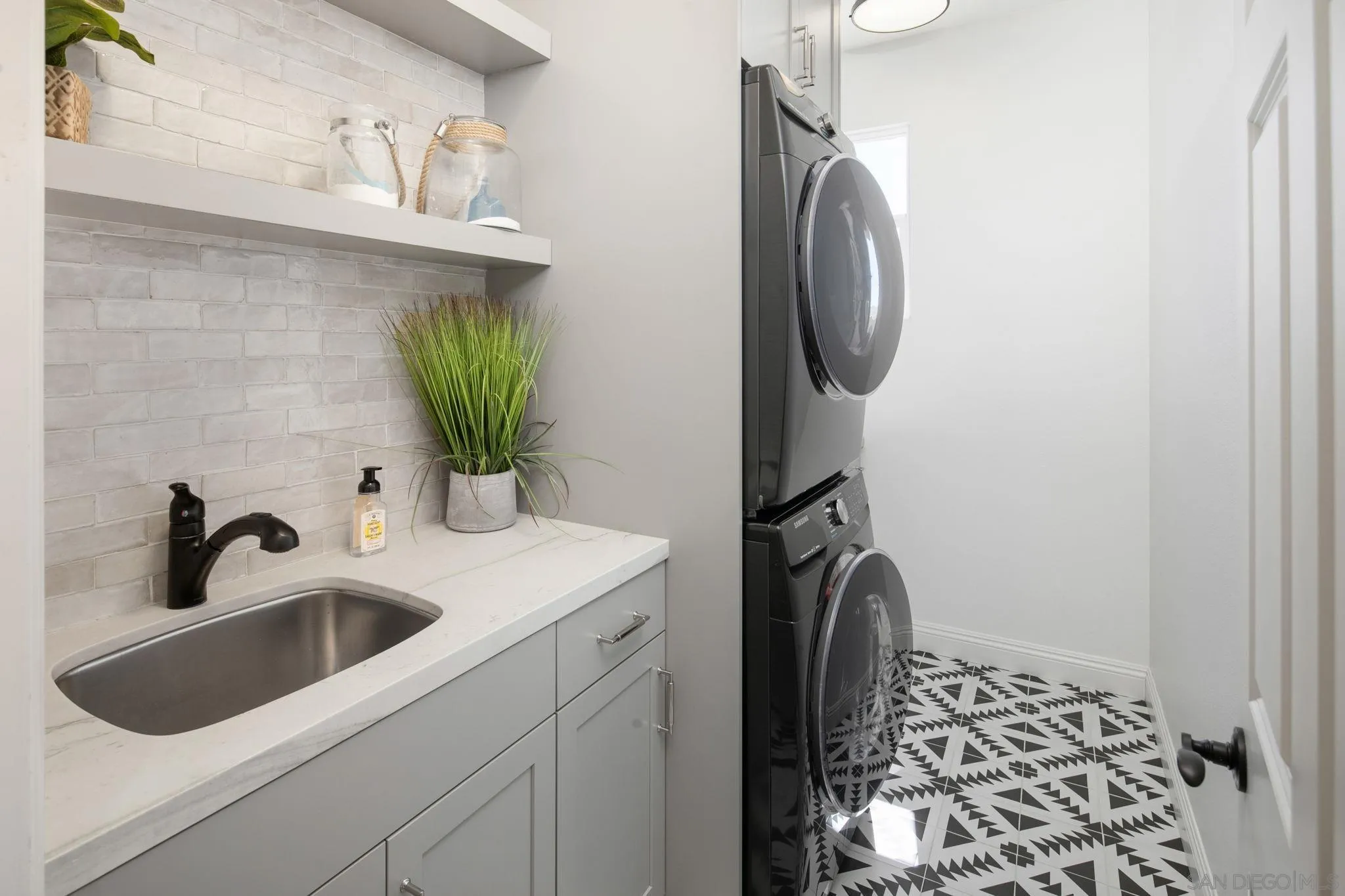 https://cdn.realtyfeed.com/cdn/127/260024900/1aa7dbe94b9bc94ce1d2d58d98551e57.webp
