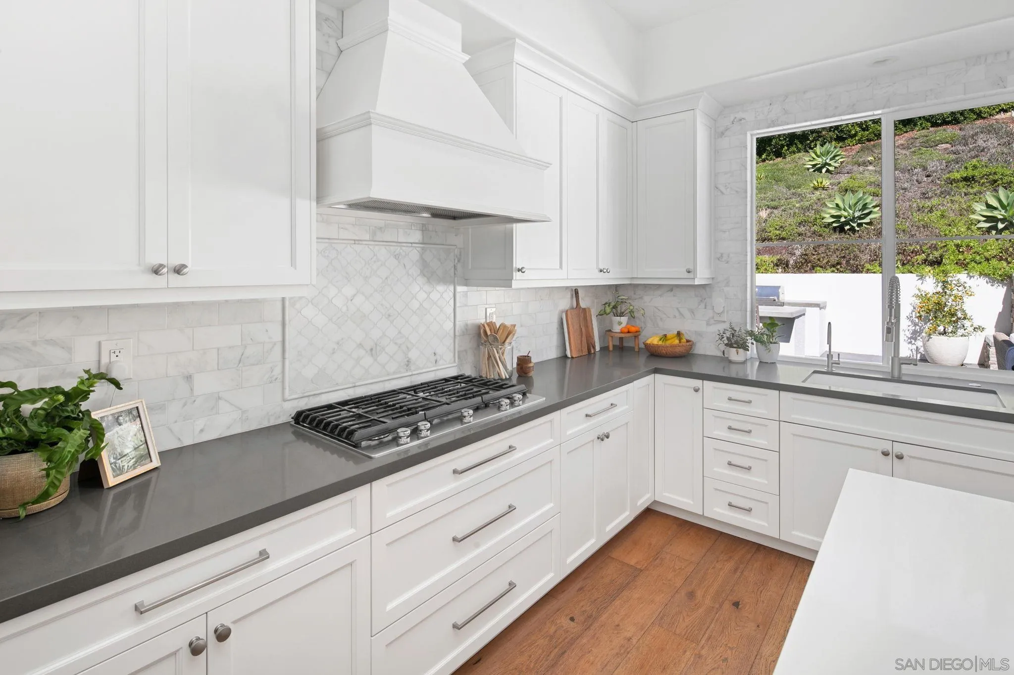 https://cdn.realtyfeed.com/cdn/127/260024900/91379482cccc82ad74048655a865bf5e.webp