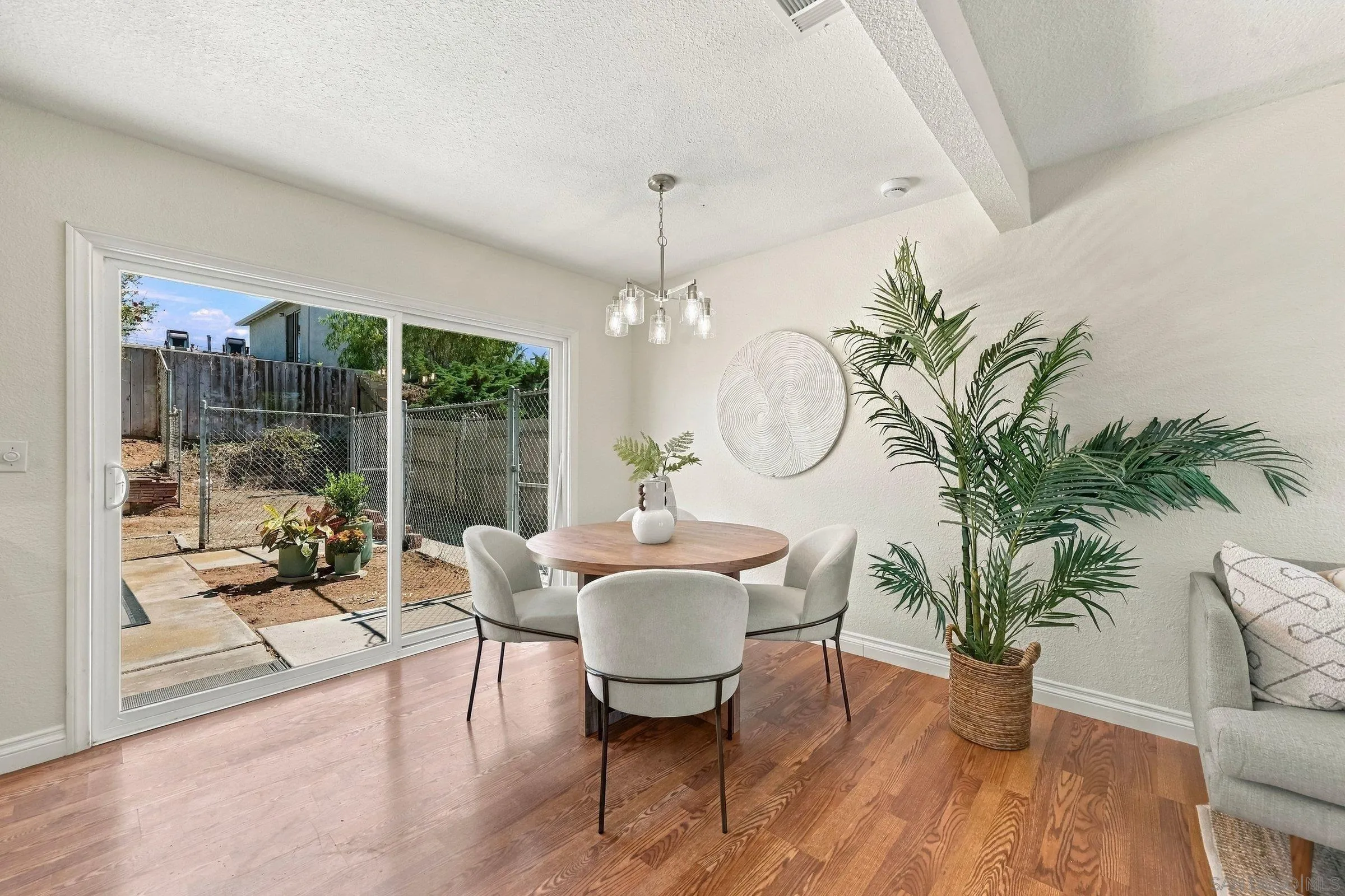 https://cdn.realtyfeed.com/cdn/127/260024901/266cc4f4fe1496b1a411db42c1cde3be.webp