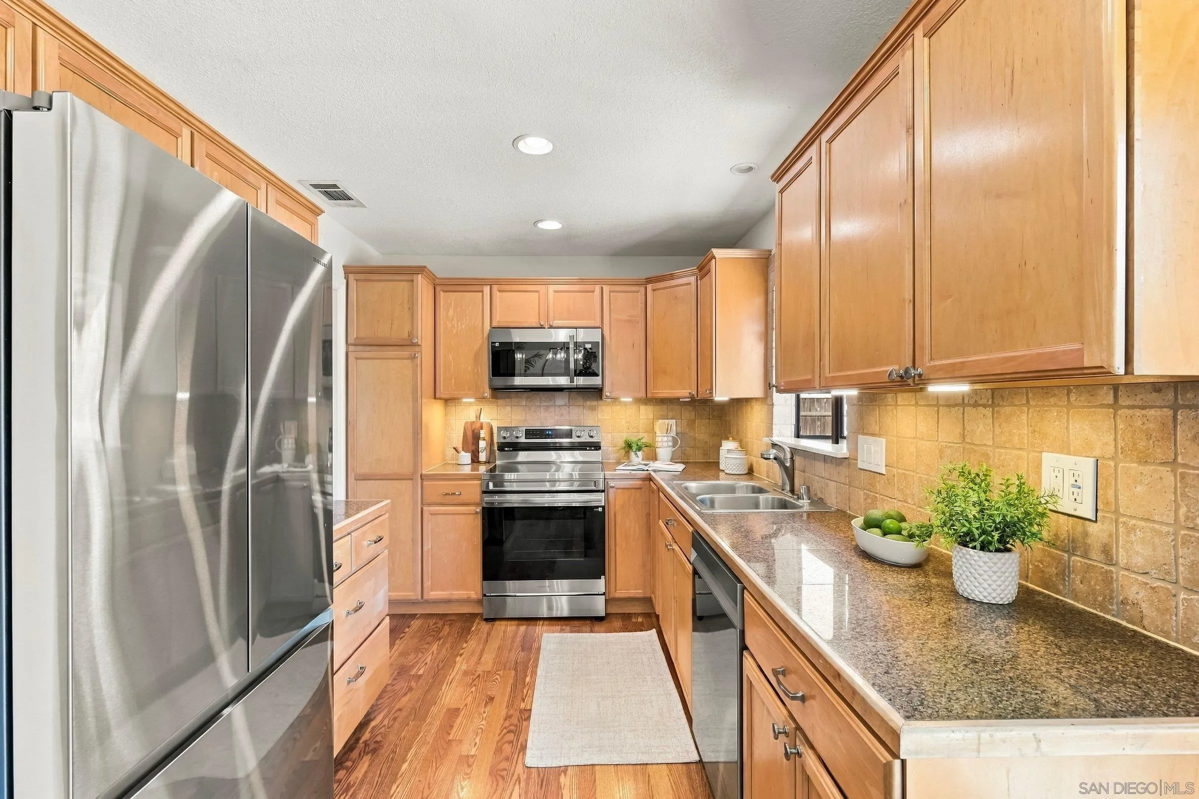 https://cdn.realtyfeed.com/cdn/127/260024901/6869d88d4cbdc0a779f35f8c7caff1f5.webp