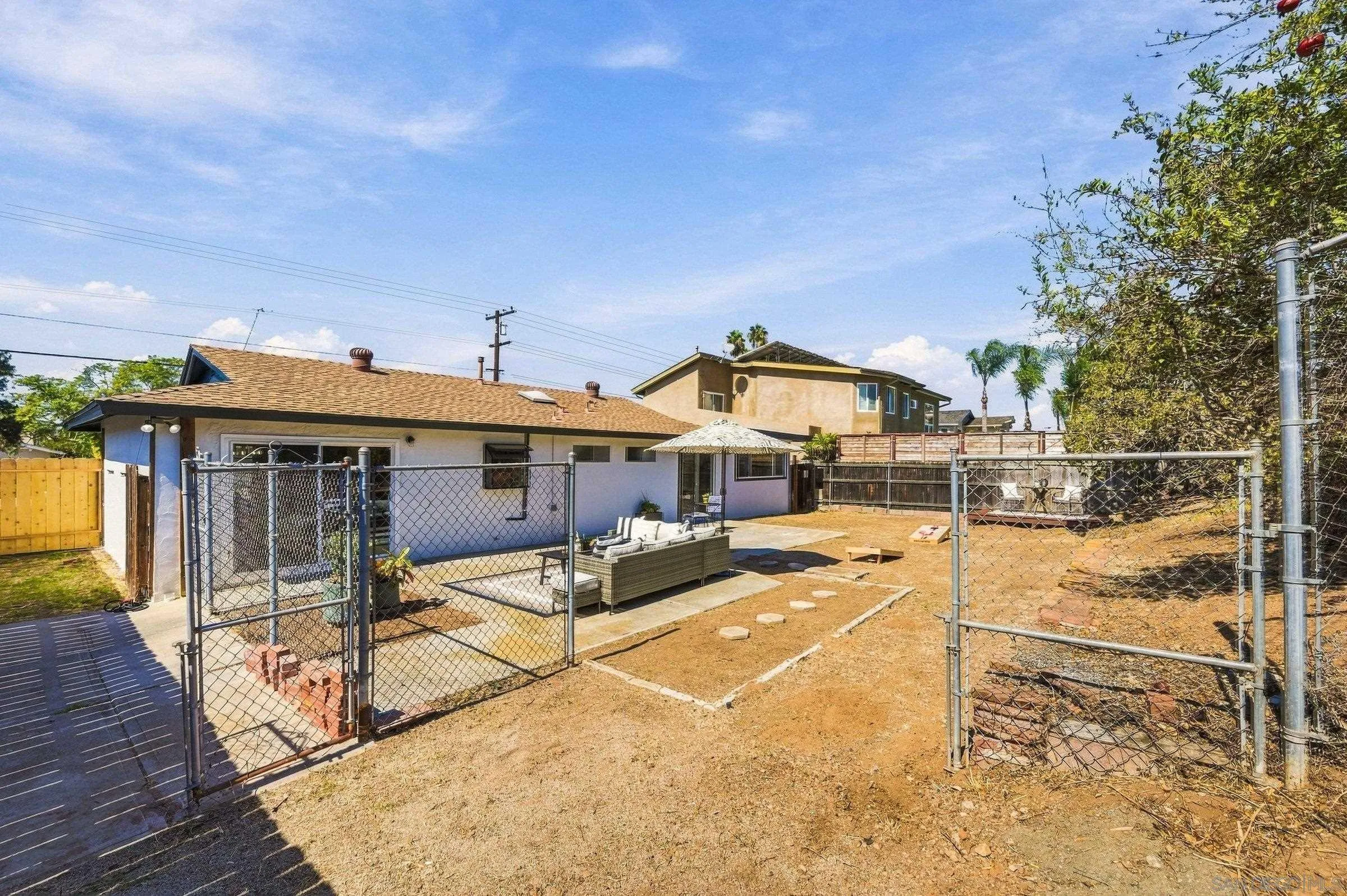 https://cdn.realtyfeed.com/cdn/127/260024901/bc2cb220442fc5c28e355e766e3a9bb1.webp