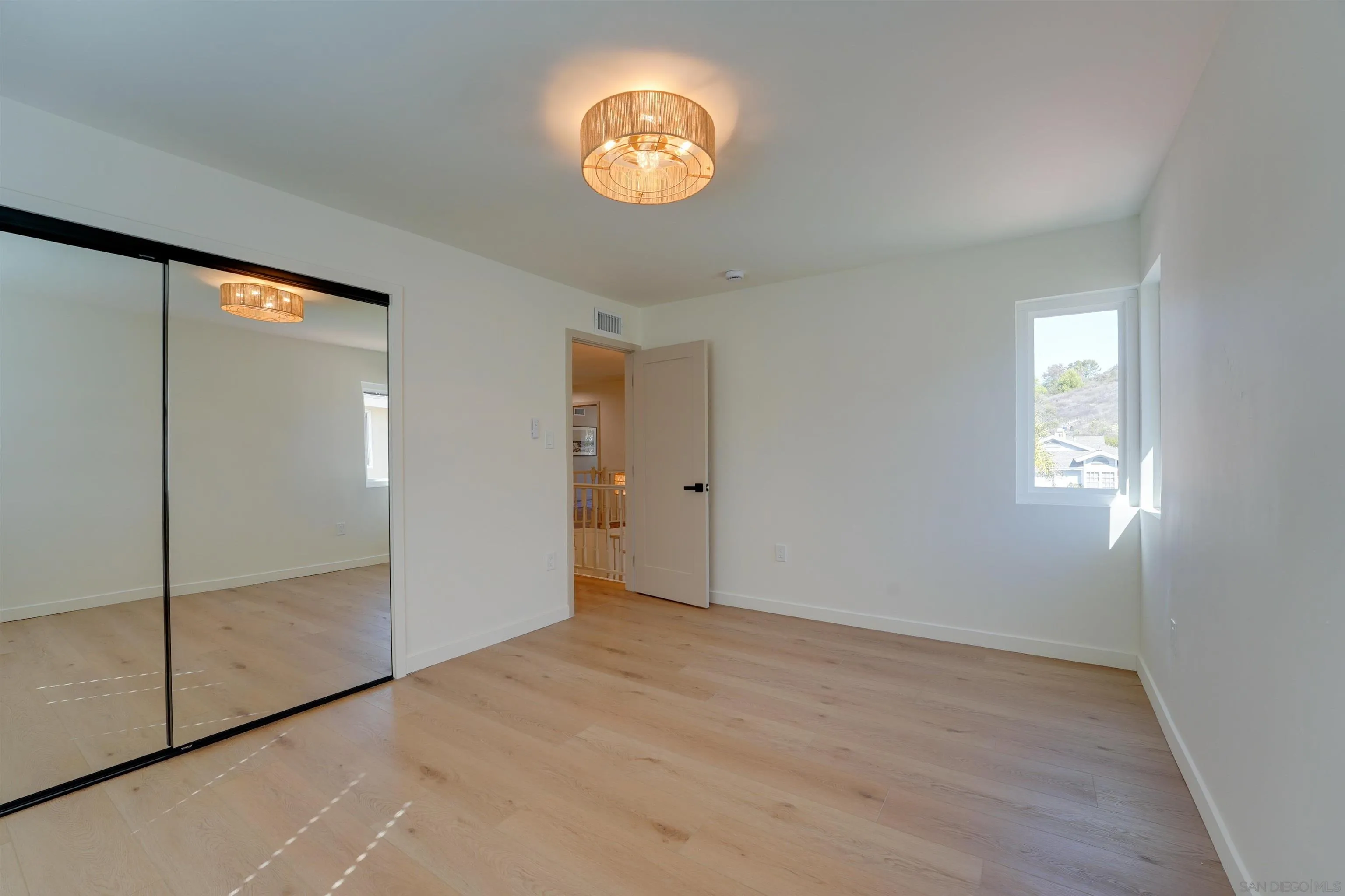 https://cdn.realtyfeed.com/cdn/127/260024906/254c3ef1b55f382d5ea2e4dc80565177.webp