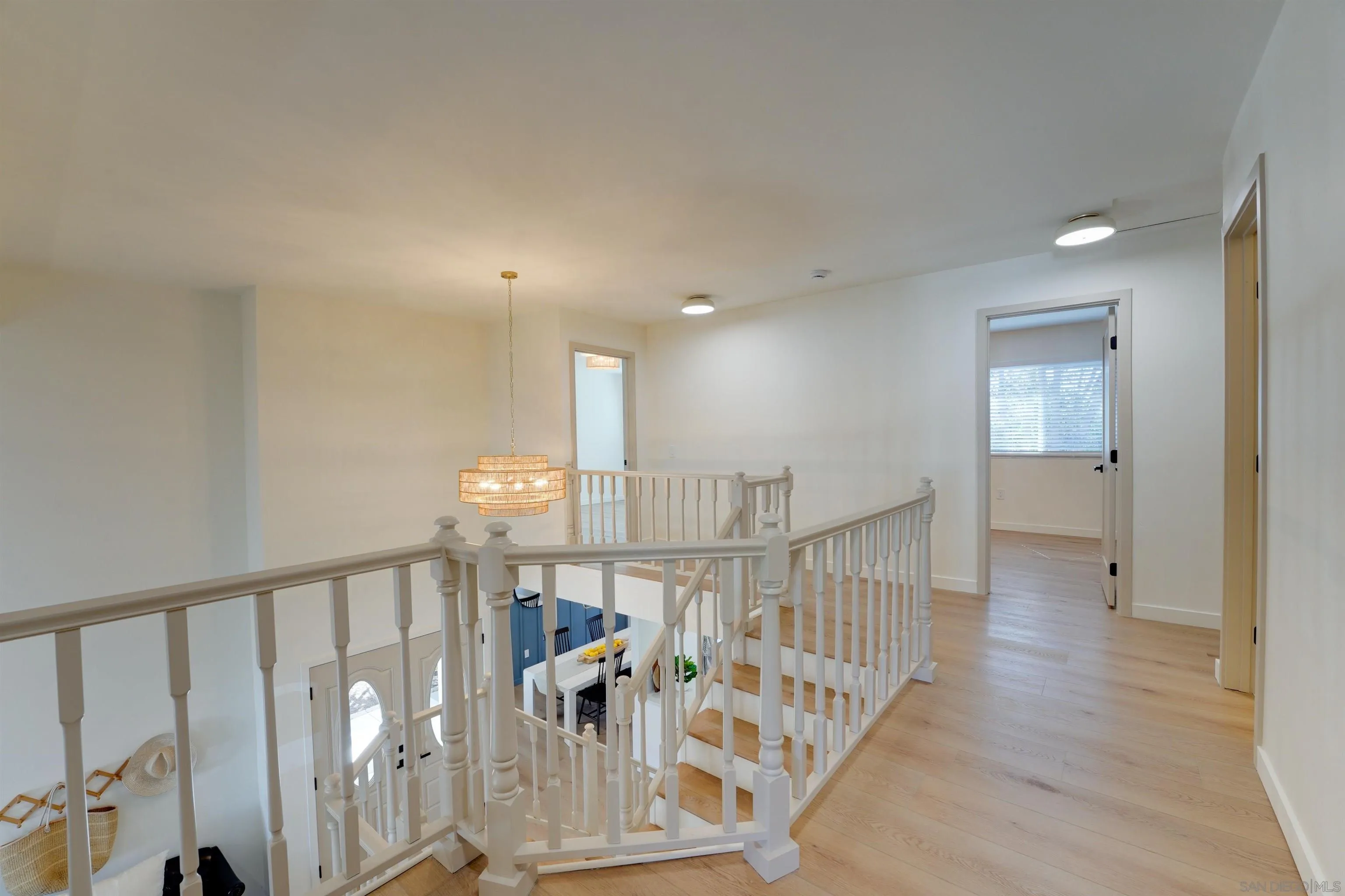 https://cdn.realtyfeed.com/cdn/127/260024906/3a4f17df0ab9d8a8f2d7b3fcb745ef26.webp