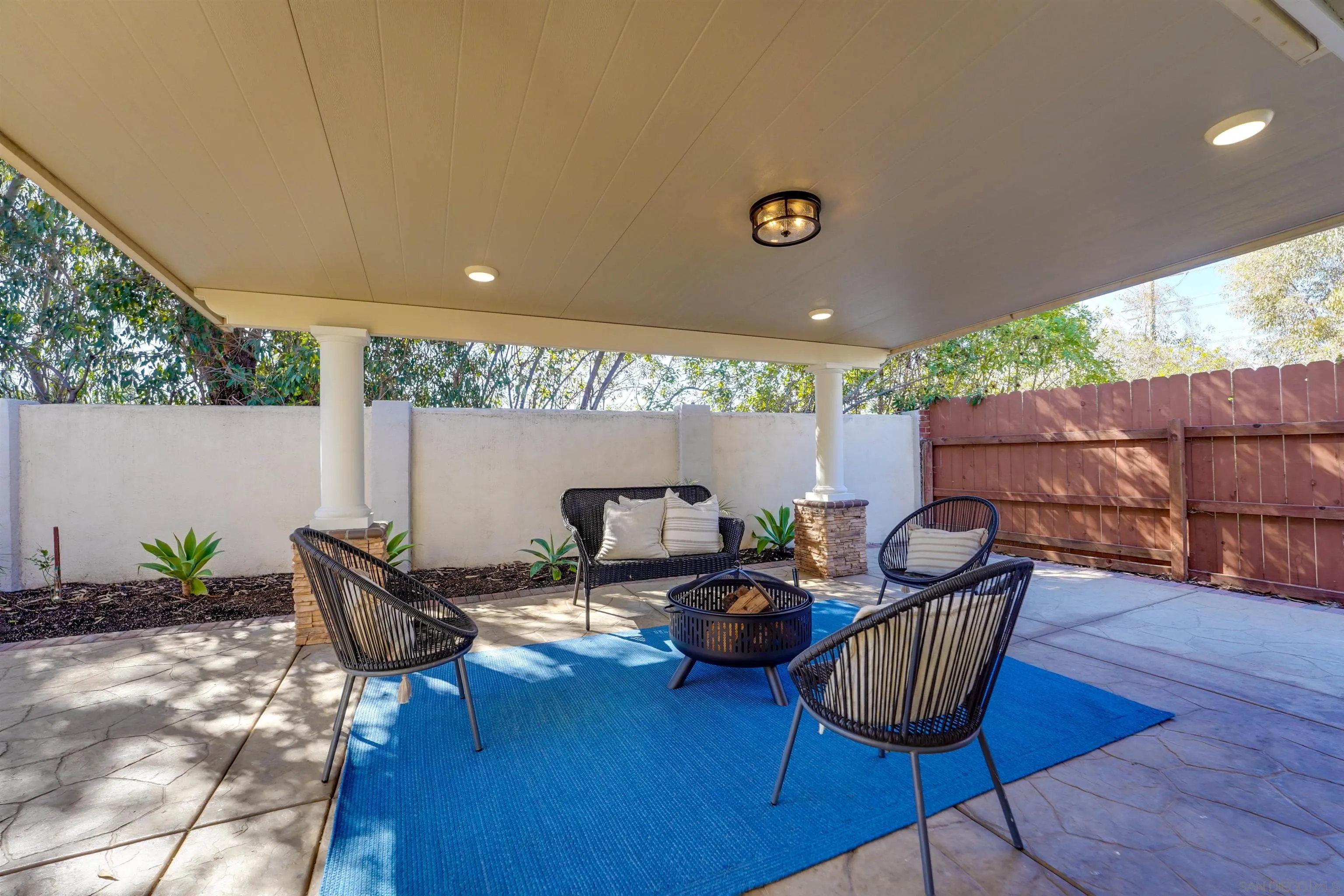 https://cdn.realtyfeed.com/cdn/127/260024906/4ebc7da3cdb9e2f5214bac548120ac74.webp