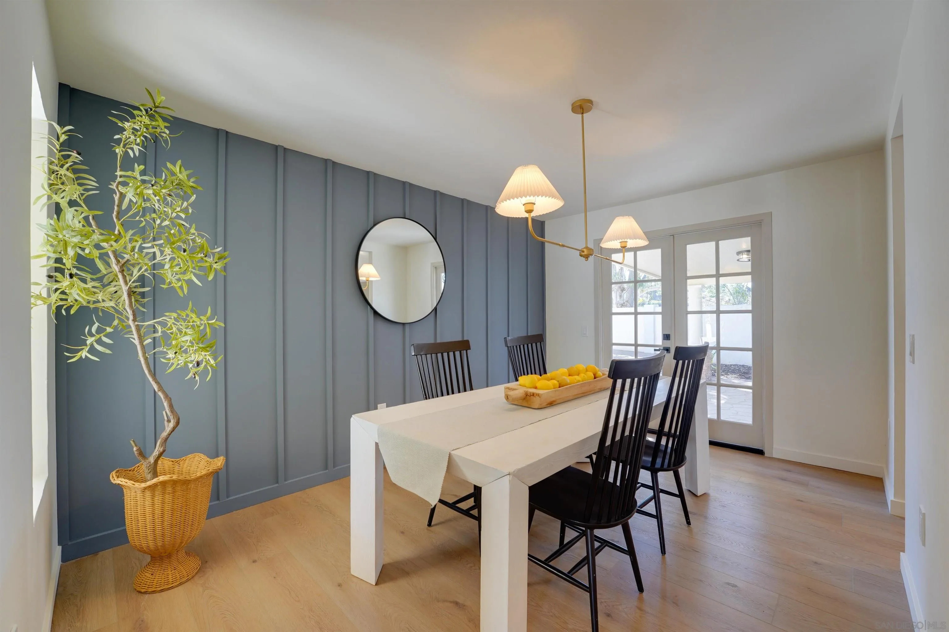 https://cdn.realtyfeed.com/cdn/127/260024906/f77f56b86fe0c0ea73a71a50ca275e39.webp