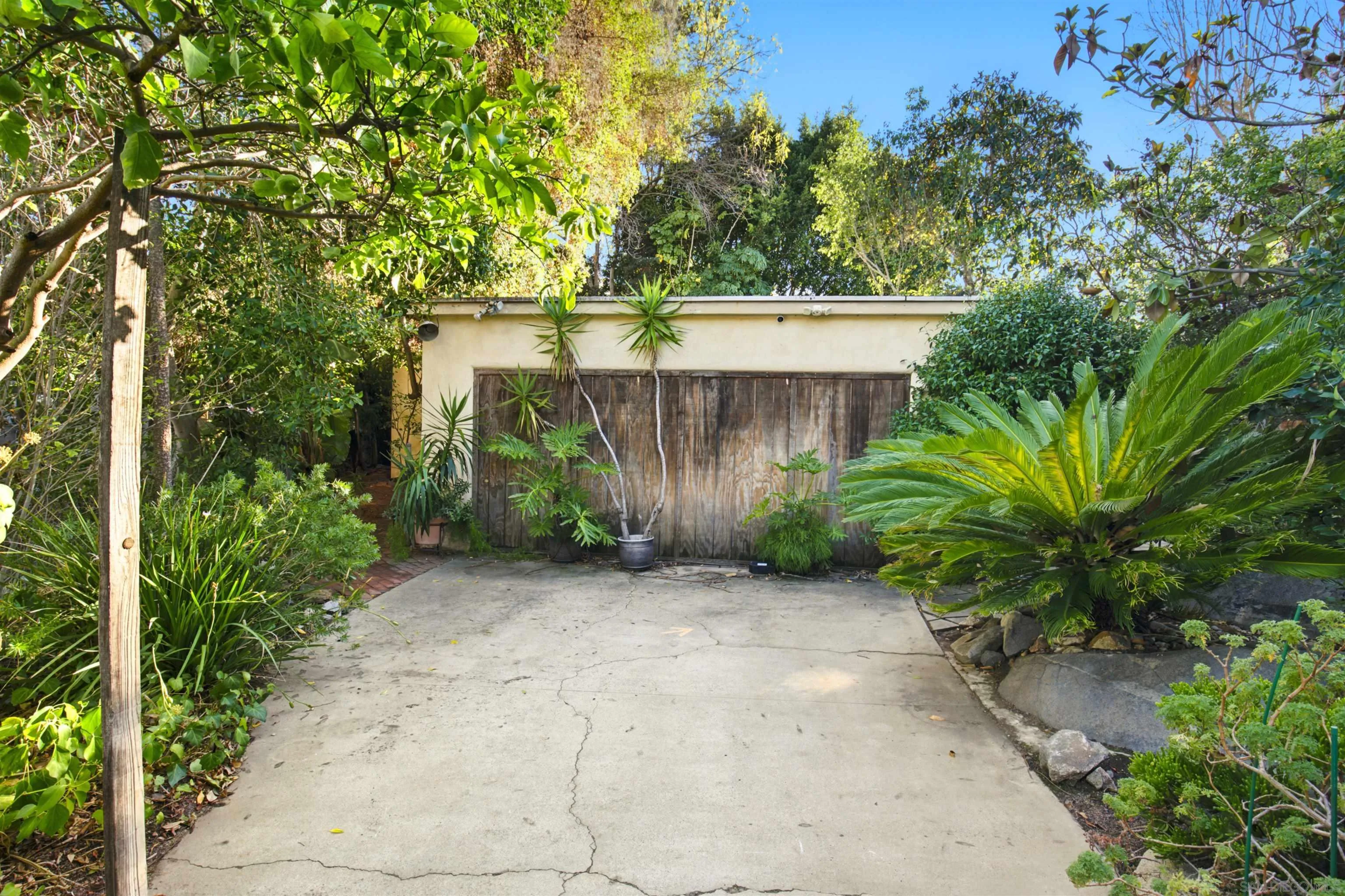 https://cdn.realtyfeed.com/cdn/127/260024925/397c024e8bb8ab21833940db976e6a60.webp