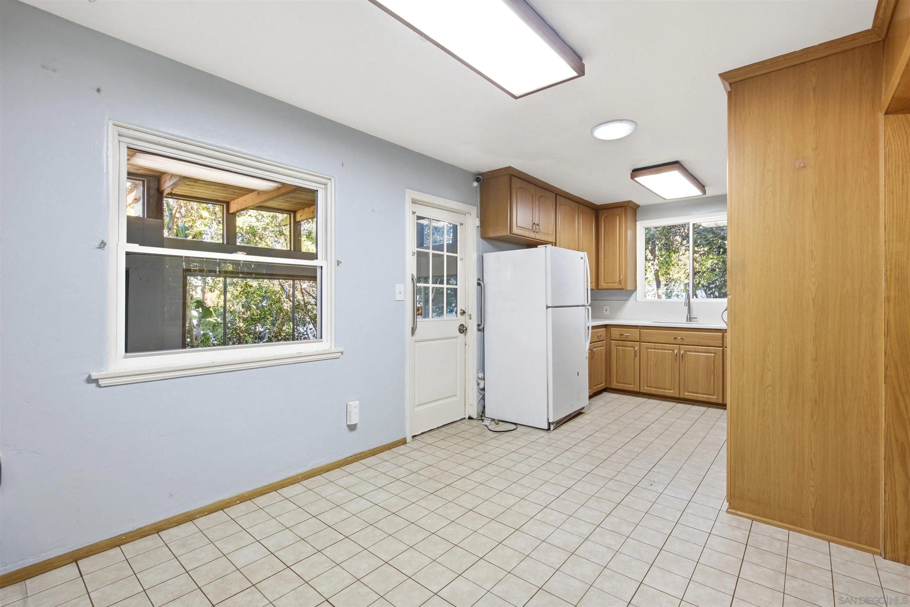 https://cdn.realtyfeed.com/cdn/127/260024925/def223b9ef15e6077a45877f7dbd254a.webp