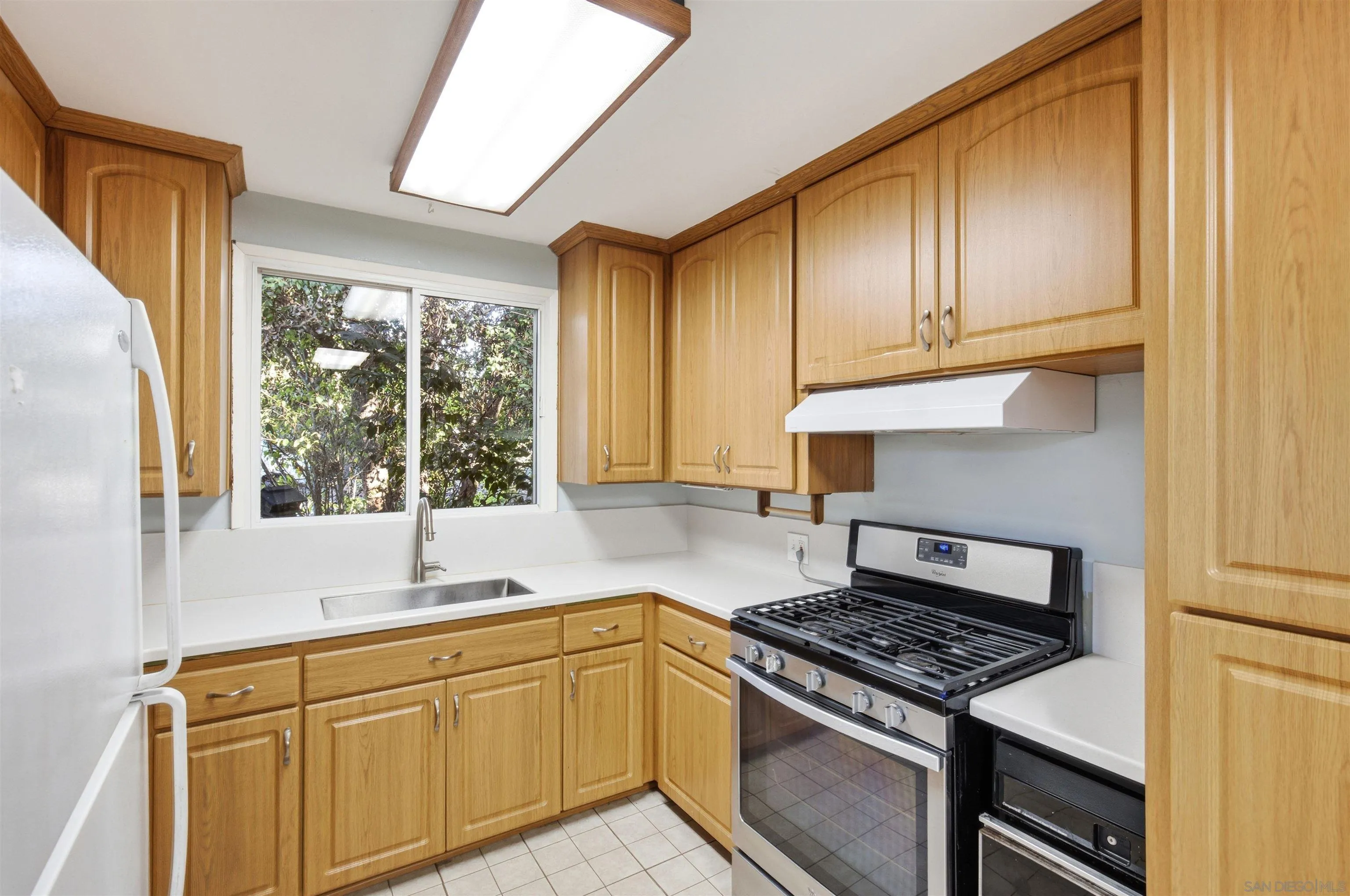 https://cdn.realtyfeed.com/cdn/127/260024925/e8b633e3ee3bac54677c3b63f3536ea0.webp