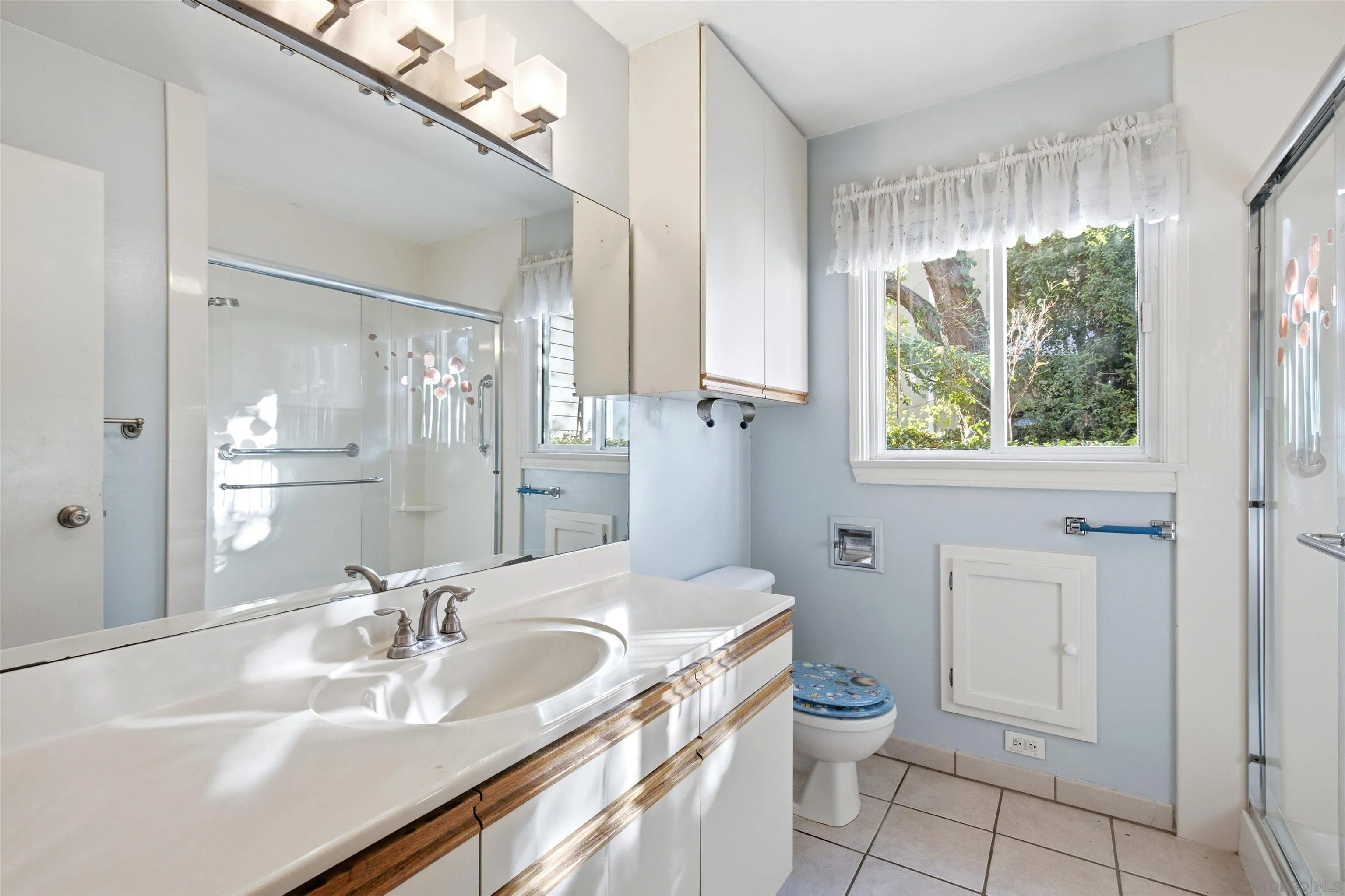 https://cdn.realtyfeed.com/cdn/127/260024925/f1f94047690d4672072c85d8beff2180.webp