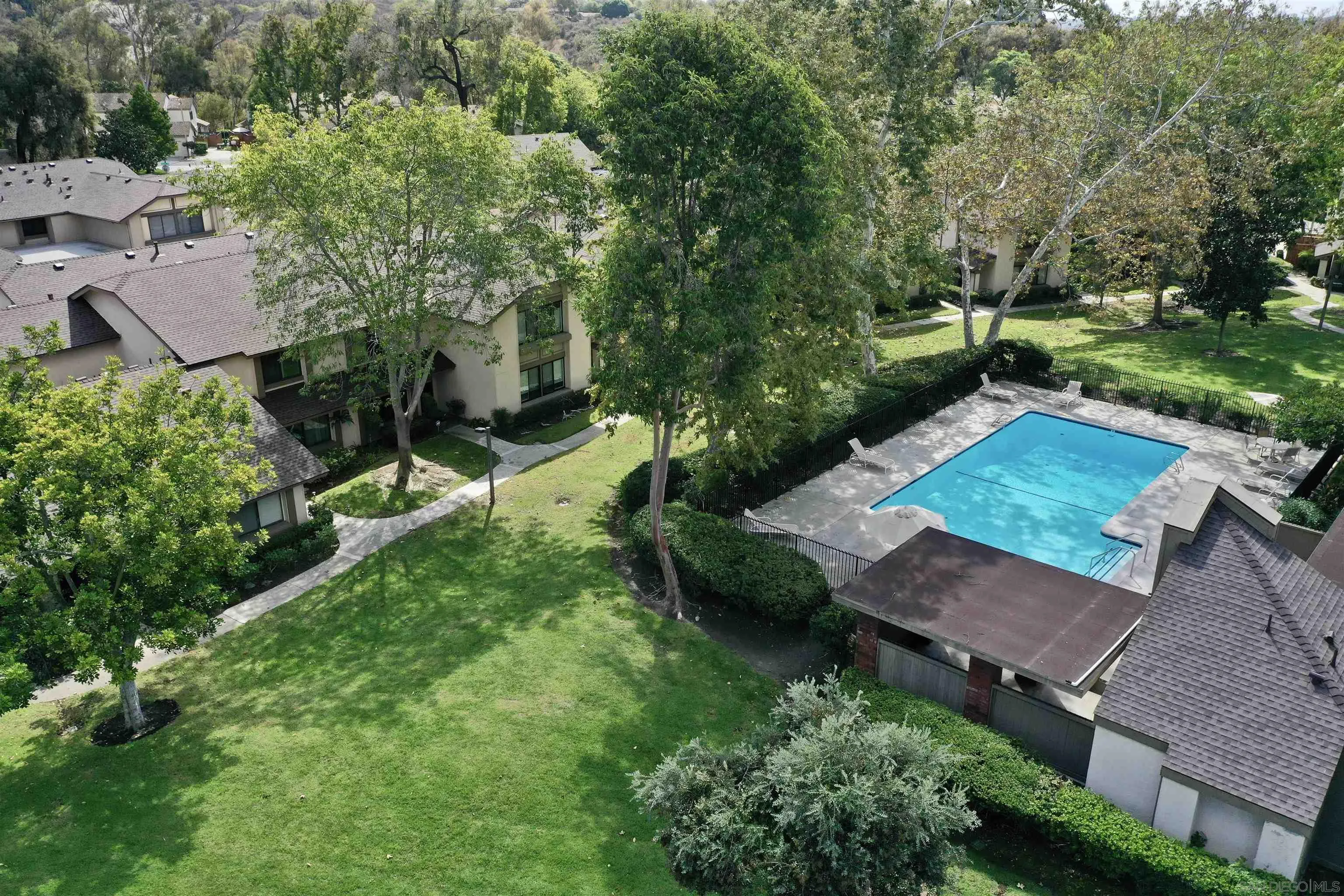 https://cdn.realtyfeed.com/cdn/127/260024933/4c84d96c08d9e64da3adb934be235a05.webp