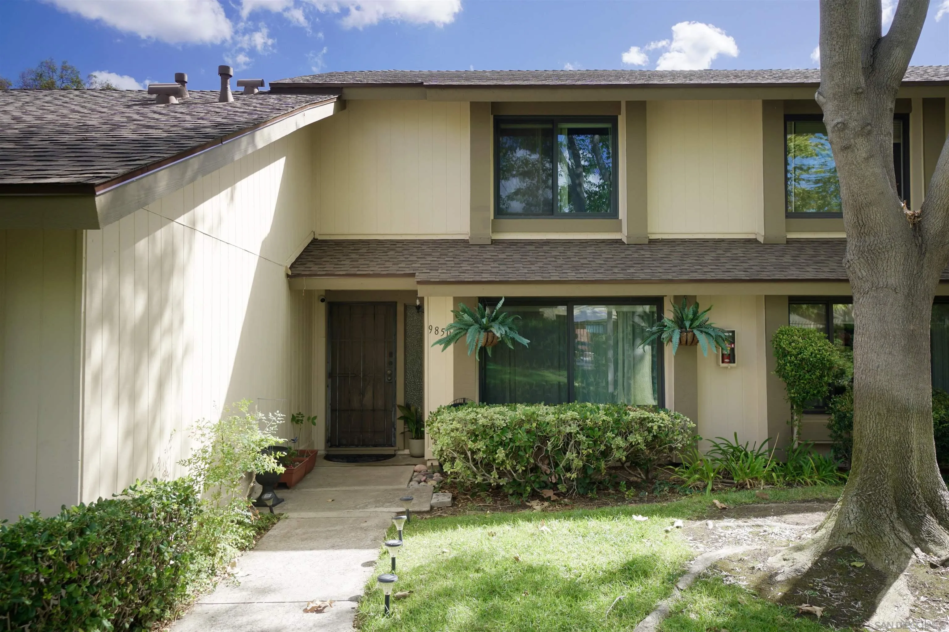 https://cdn.realtyfeed.com/cdn/127/260024933/d51d2df765878fe8b94e4f7eba668b79.webp