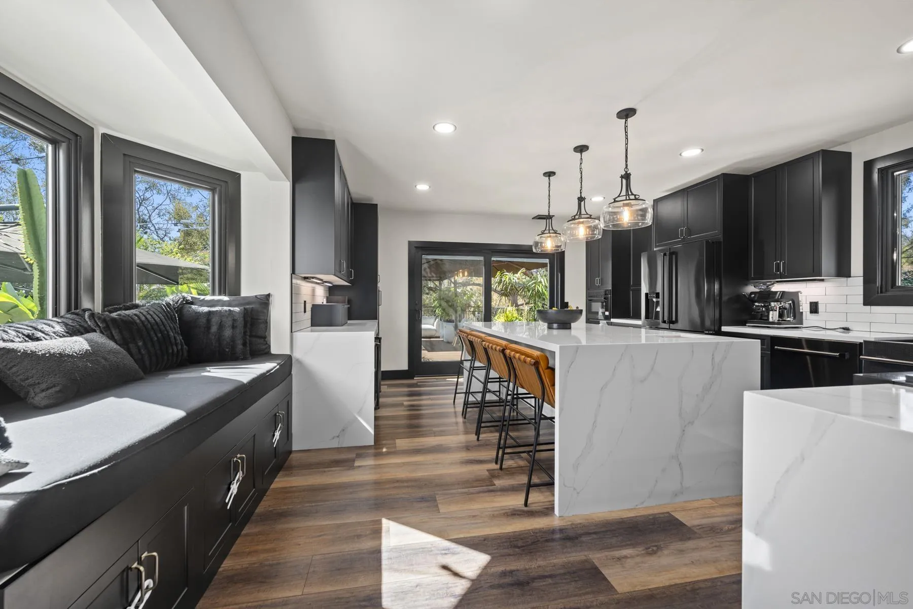 https://cdn.realtyfeed.com/cdn/127/260024937/3c1ed19832212e963b04c9c709b566fa.webp