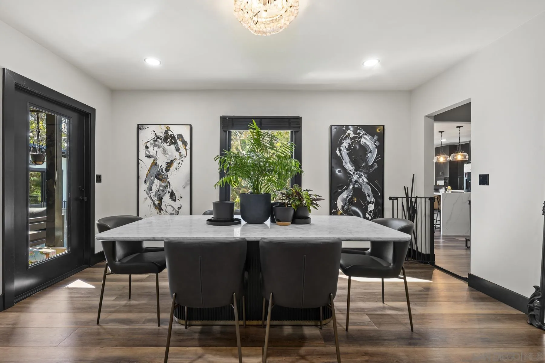https://cdn.realtyfeed.com/cdn/127/260024937/56274e5f7fec2acbb88d559918ff2a05.webp