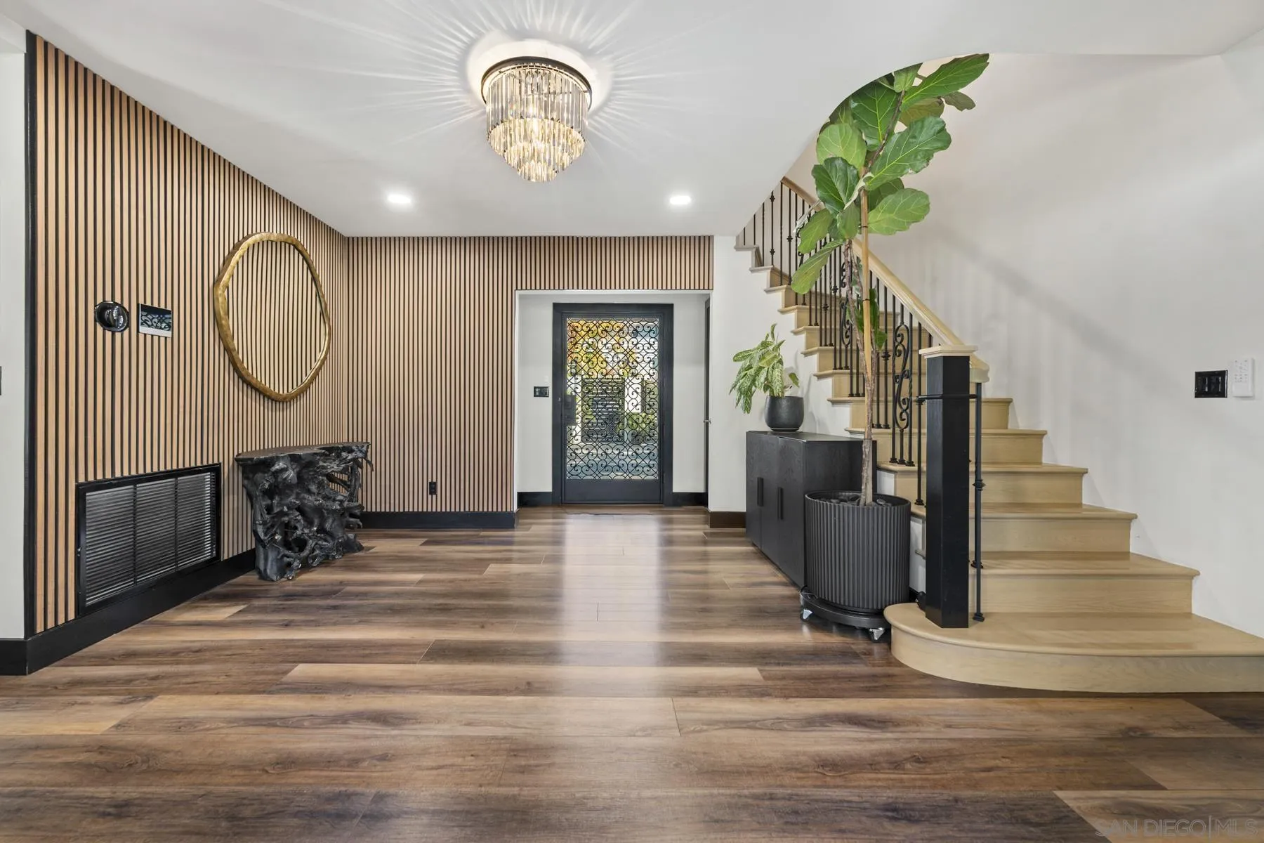 https://cdn.realtyfeed.com/cdn/127/260024937/7416bd0ef92d01775bd5092ecb37817f.webp