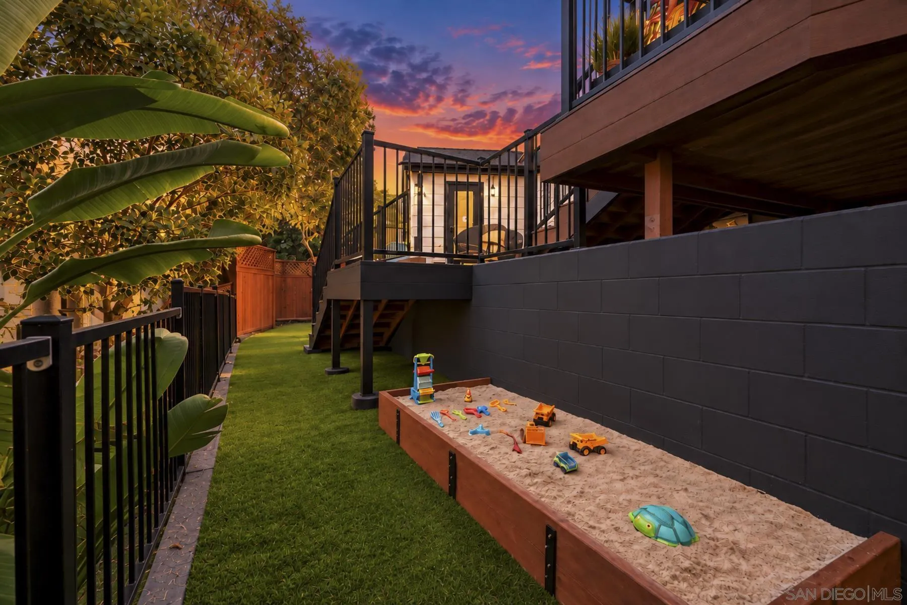 https://cdn.realtyfeed.com/cdn/127/260024937/795ec0c99d1a2b11d9be0664e5ee69a8.webp