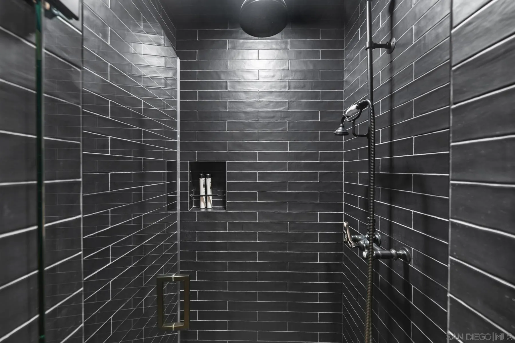 https://cdn.realtyfeed.com/cdn/127/260024937/a2d1e768d2491c67cd9cb92f6cb7b73c.webp