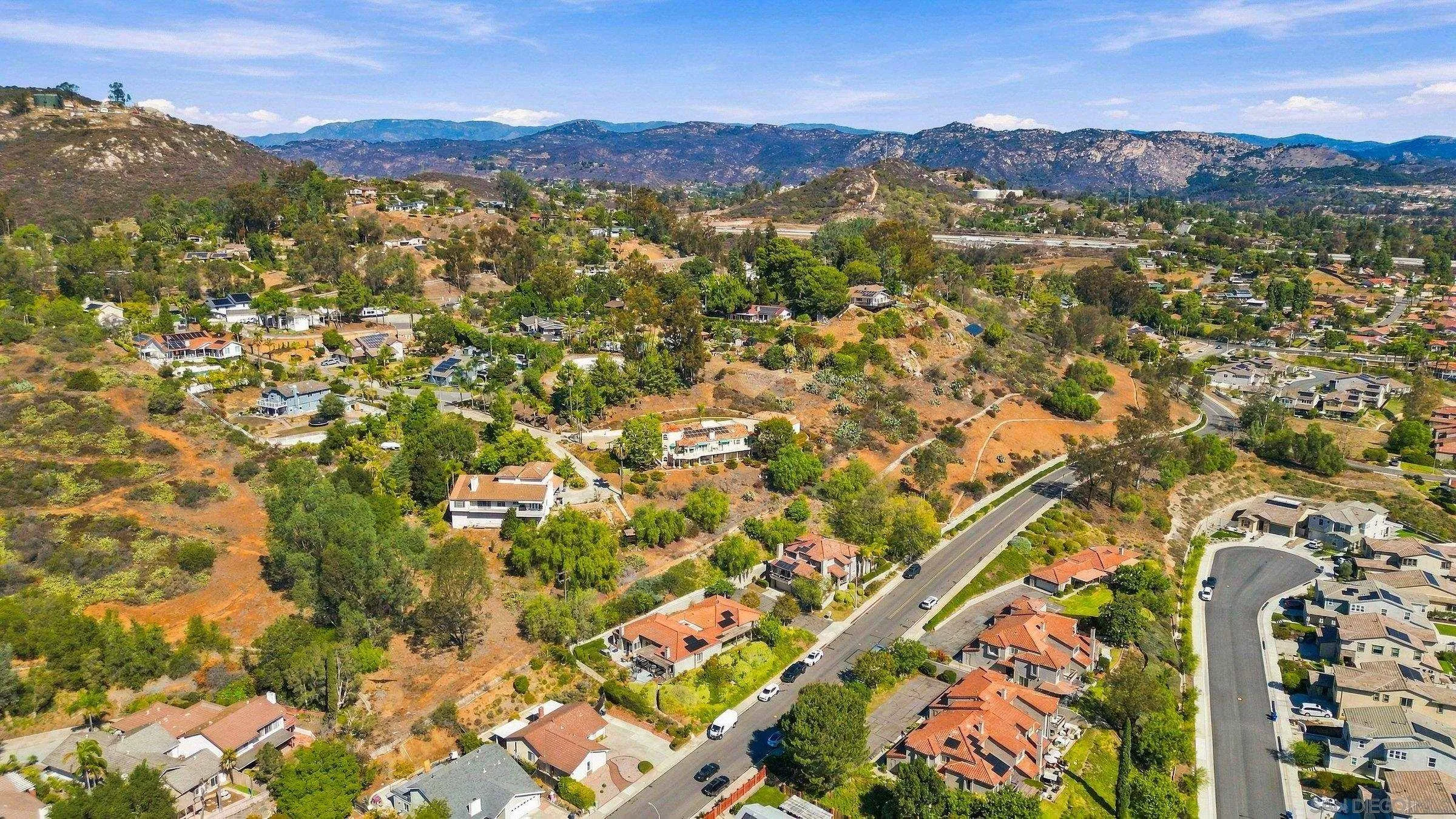 https://cdn.realtyfeed.com/cdn/127/260024939/023a67e7645460cf46c4d2c304bc6bbb.webp