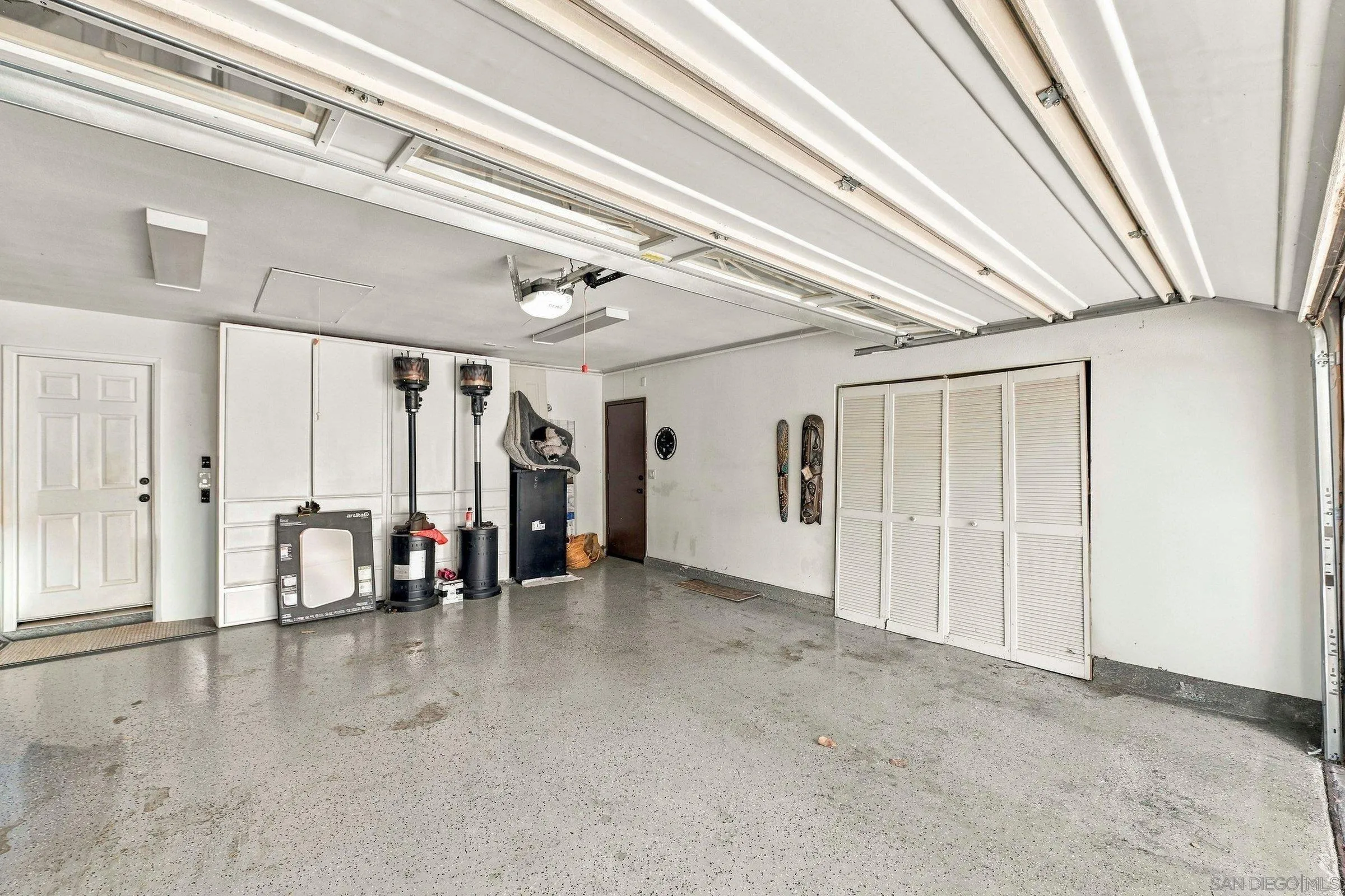 https://cdn.realtyfeed.com/cdn/127/260024939/13150a4b4d74b95db6b1252f64fc69c1.webp