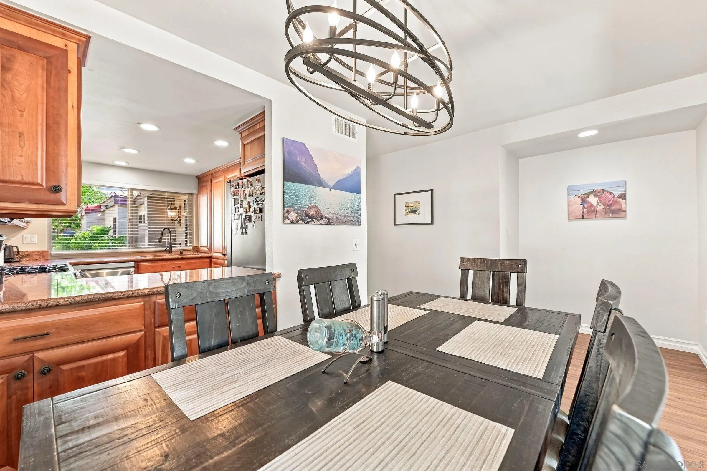 https://cdn.realtyfeed.com/cdn/127/260024939/774aa1b78e3e864454f5d319944f2cb7.webp