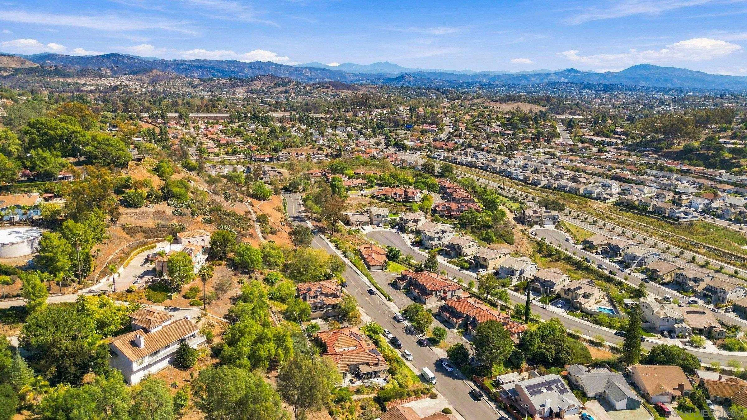 https://cdn.realtyfeed.com/cdn/127/260024939/cfe461cf02d8eefba84da570120361d5.webp