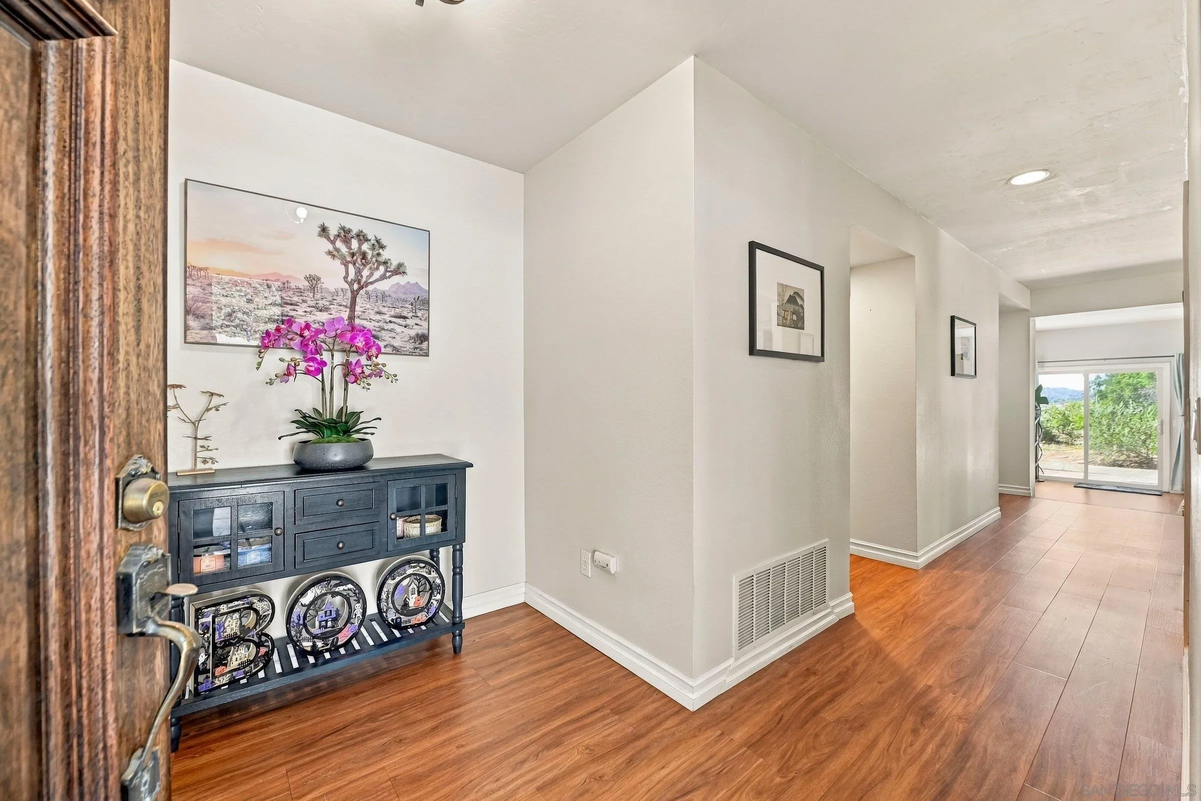 https://cdn.realtyfeed.com/cdn/127/260024939/dfb4dad25fd097a24d8fef34cb2f723a.webp