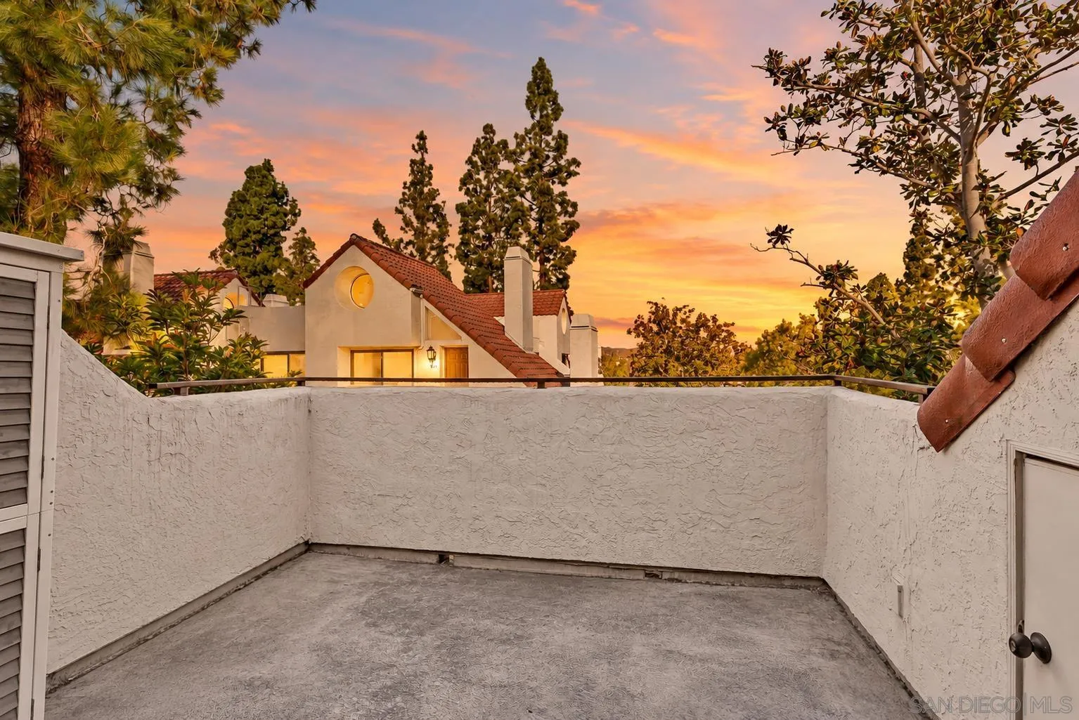 https://cdn.realtyfeed.com/cdn/127/260024941/2253979101df09a38f48a2859e351c93.webp