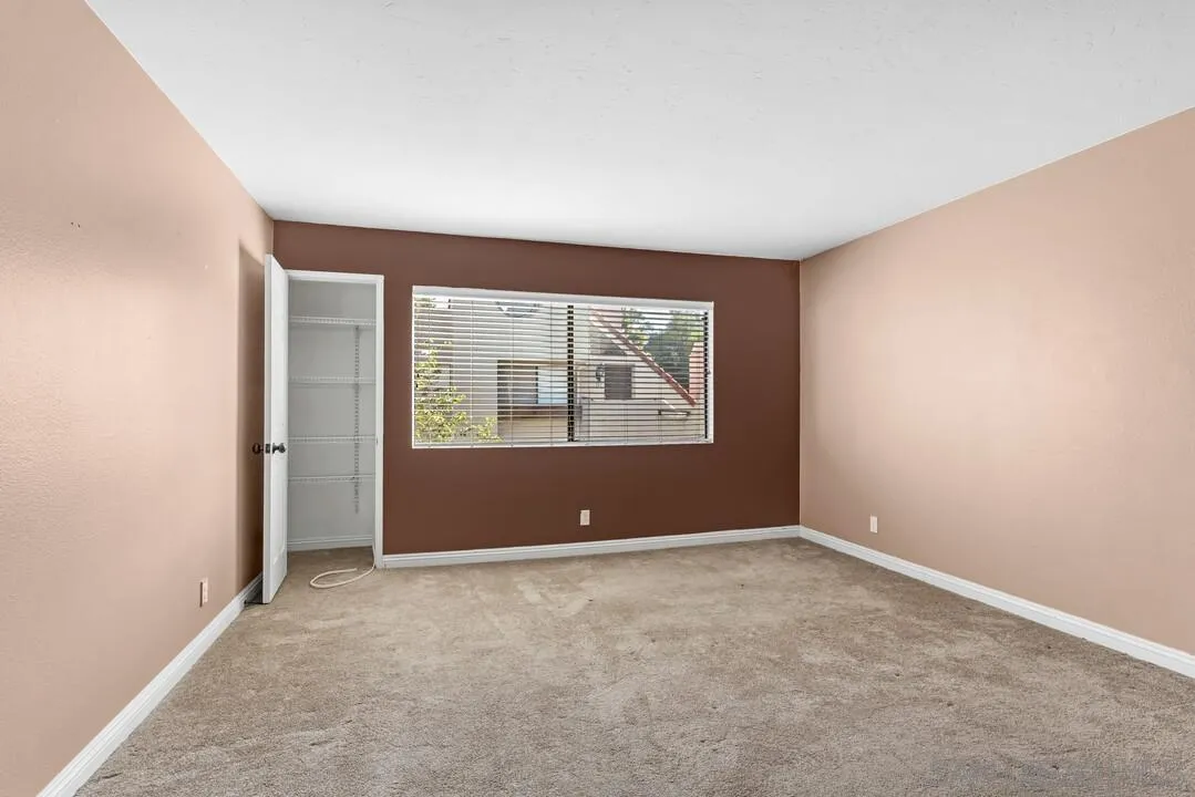https://cdn.realtyfeed.com/cdn/127/260024941/6bbdcfac6d11fb5b64b832d1bcb19682.webp