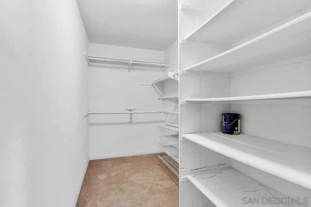 https://cdn.realtyfeed.com/cdn/127/260024941/c8a16599180541d7ed128a9e31129ca3.webp