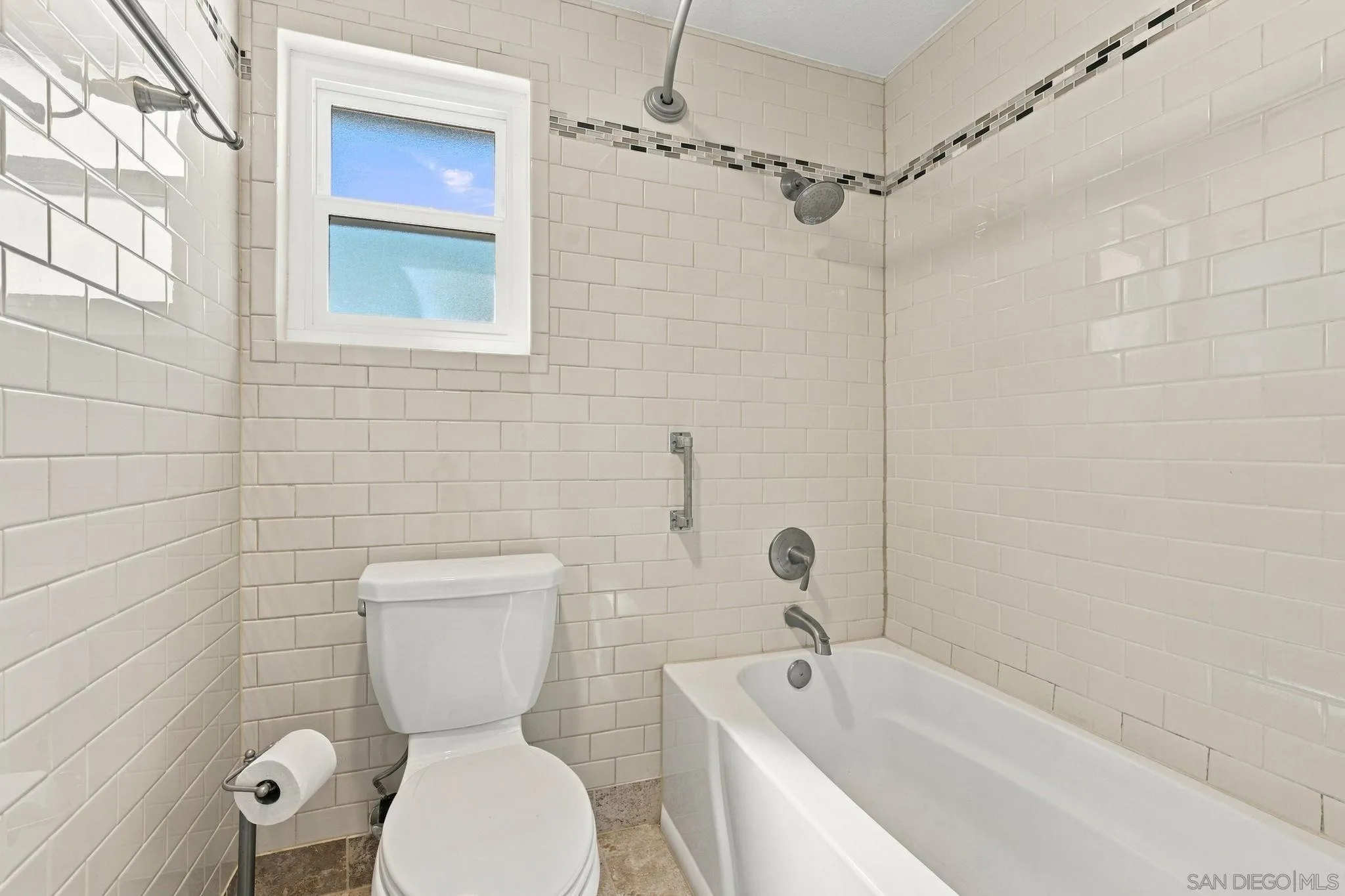 https://cdn.realtyfeed.com/cdn/127/260024945/10a408a4188096edc4f86cd77a81a01b.webp