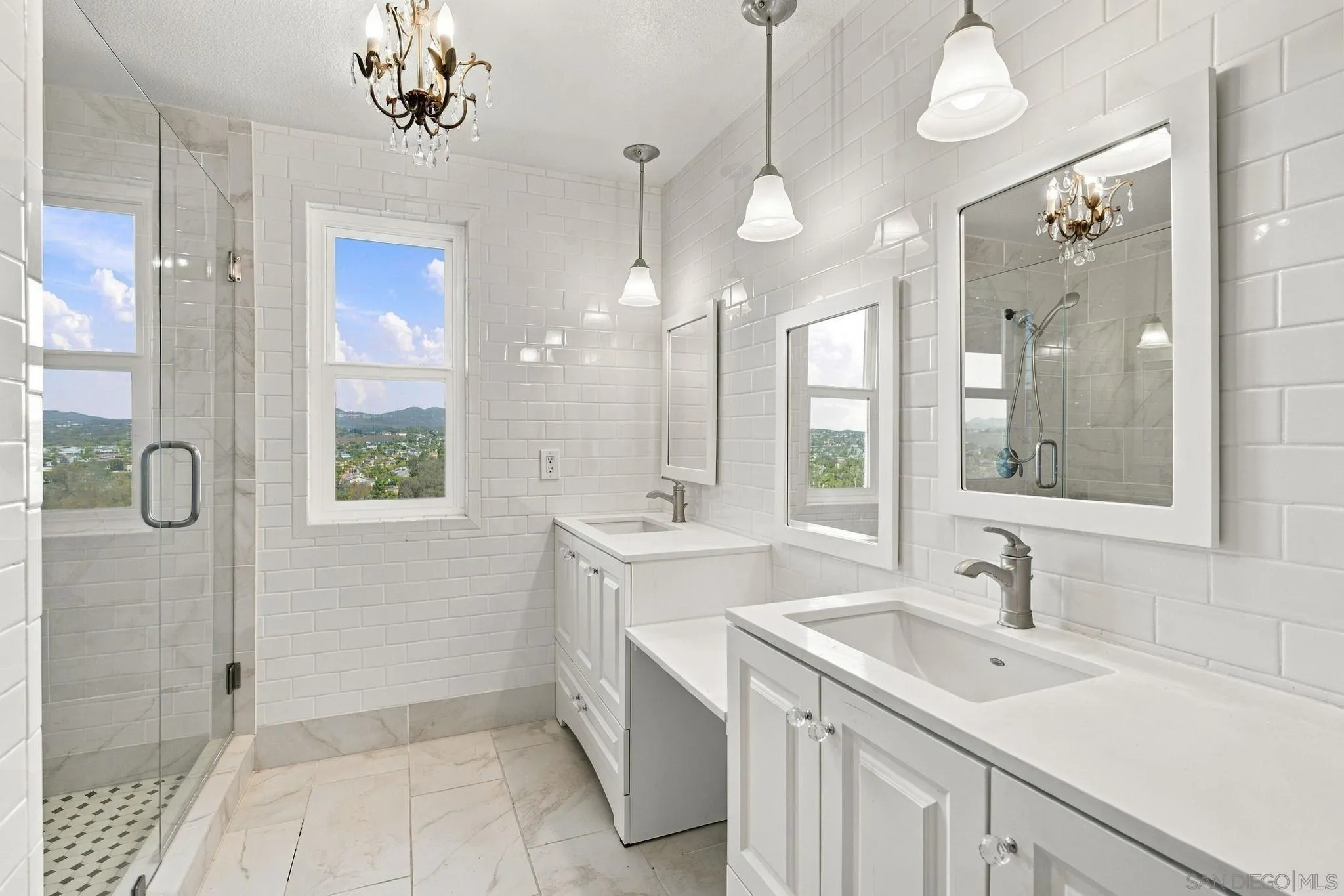 https://cdn.realtyfeed.com/cdn/127/260024945/8ed90e010609167ccab96ea531f1a117.webp