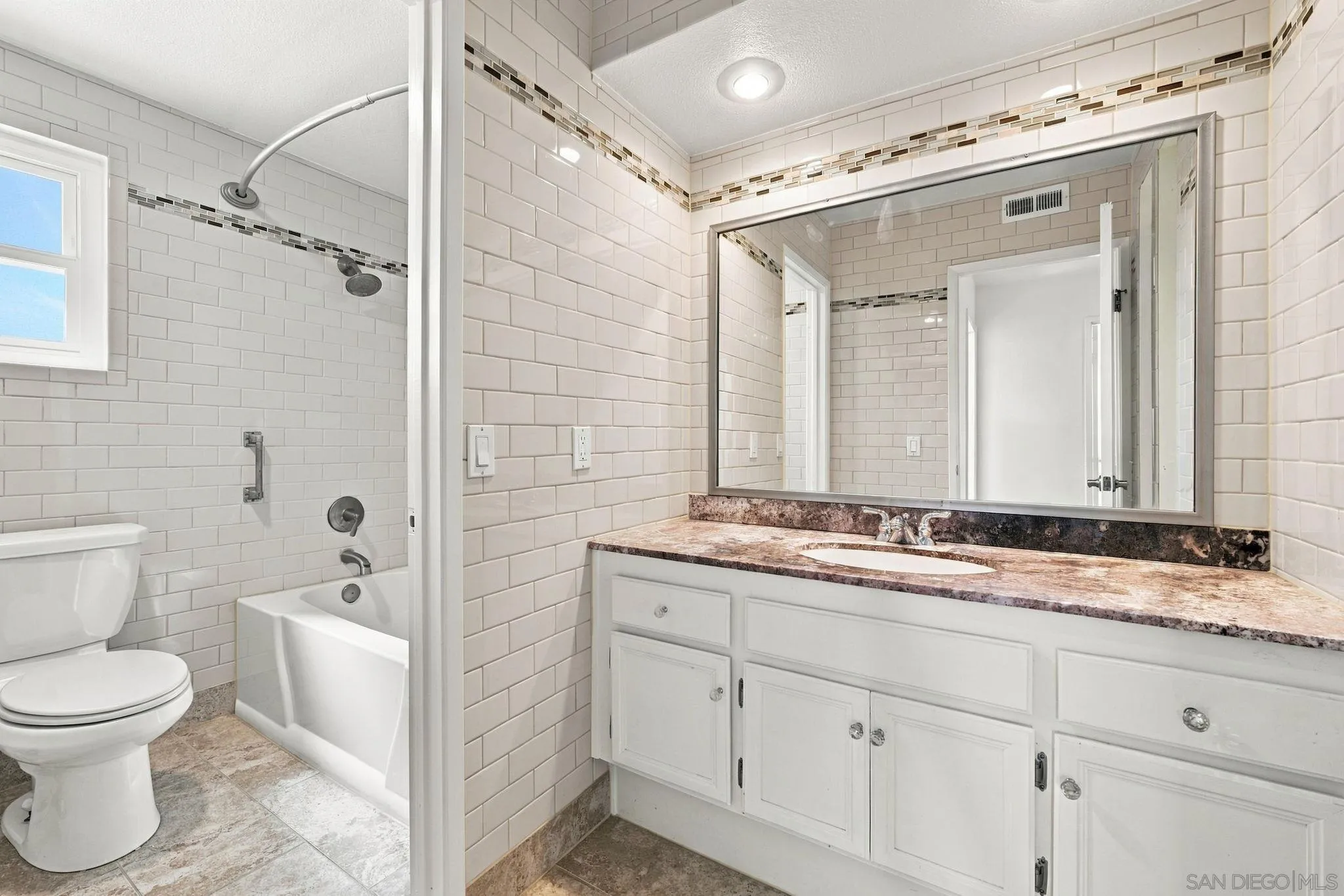 https://cdn.realtyfeed.com/cdn/127/260024945/8f44ced2330d5e9283b350a9f0ca52a3.webp