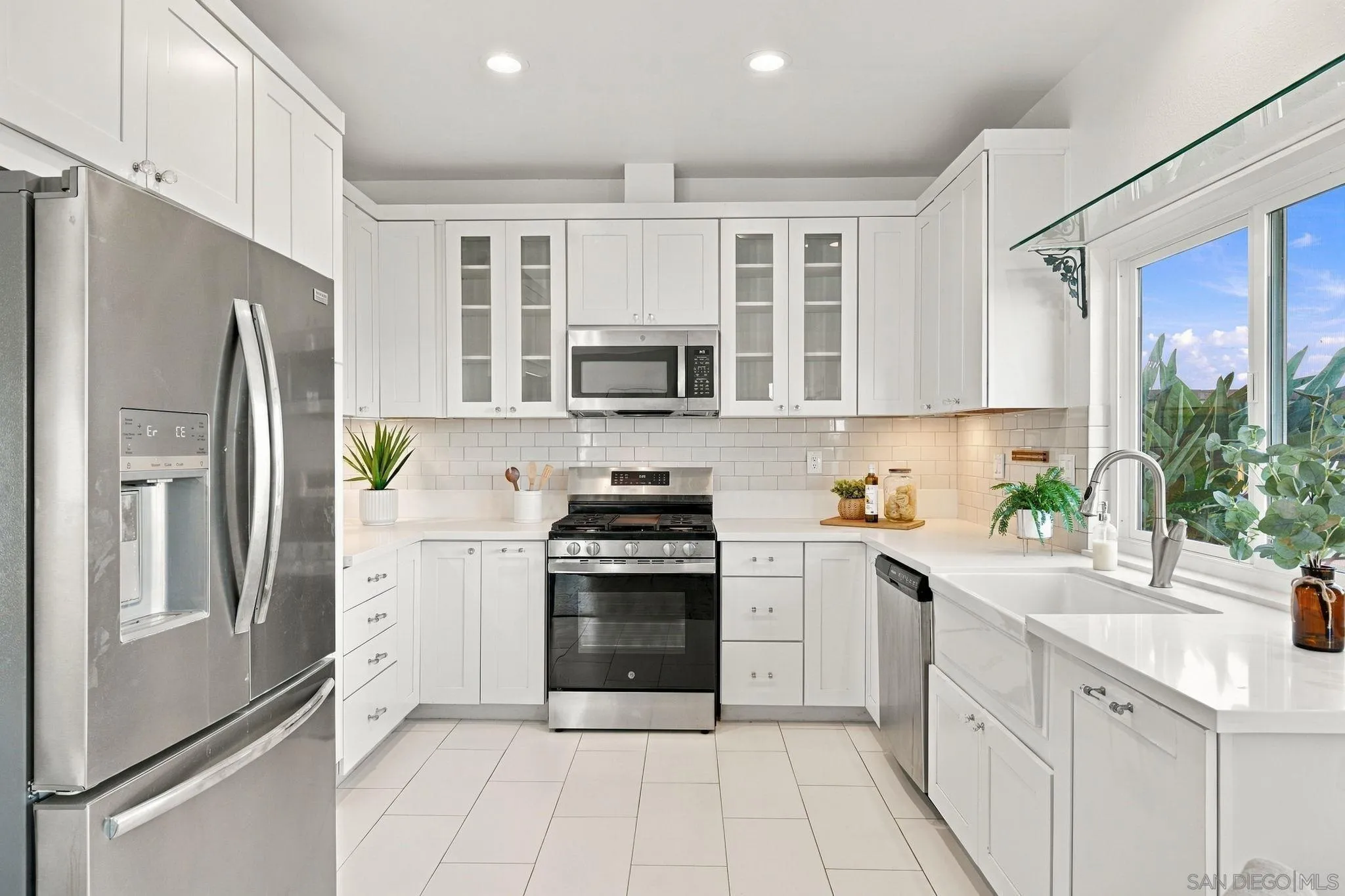 https://cdn.realtyfeed.com/cdn/127/260024945/b31ebe42755e017681d84667e052047e.webp