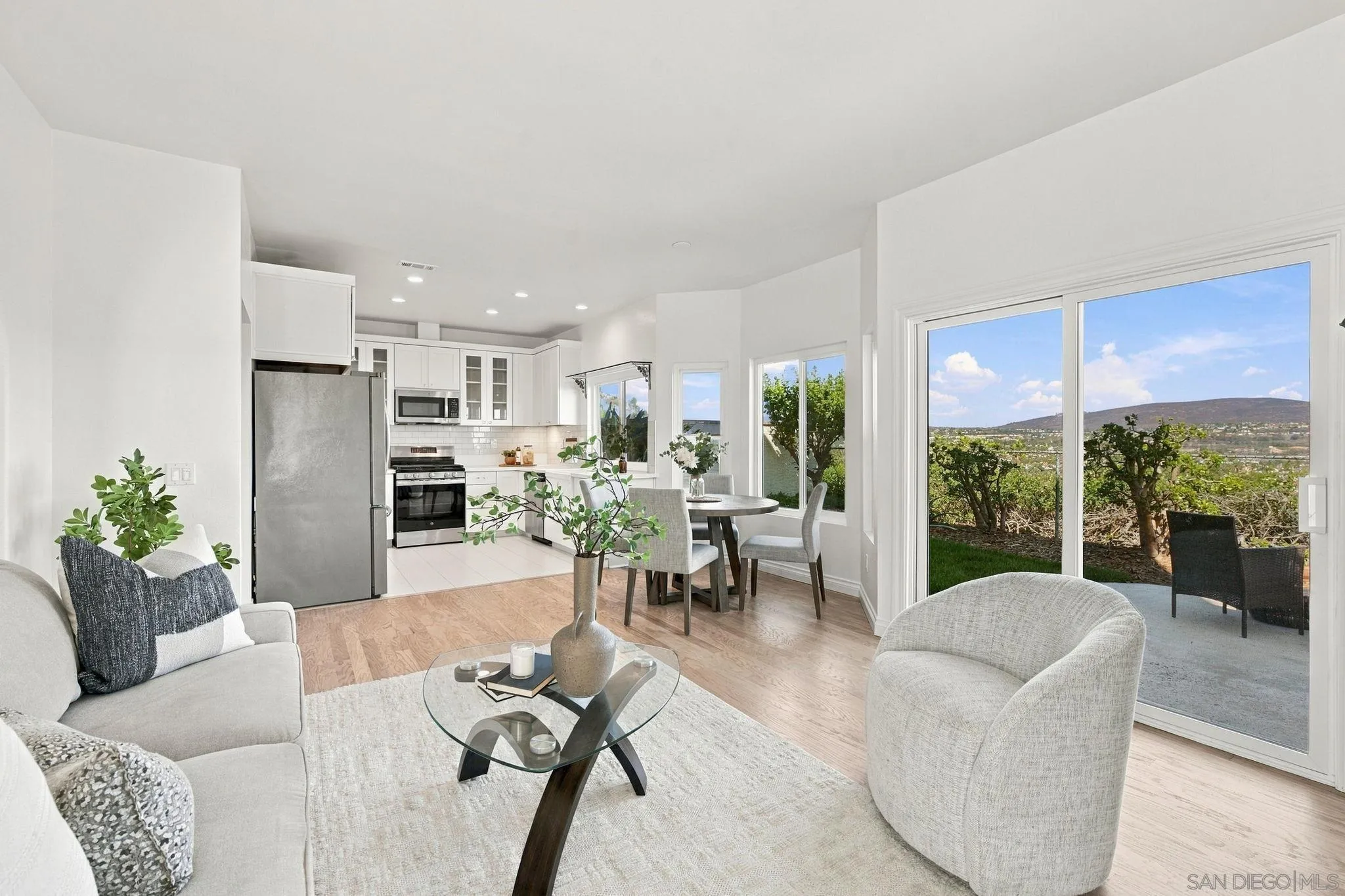 https://cdn.realtyfeed.com/cdn/127/260024945/c33e681aa3faca5cb5644eebe0fe614a.webp
